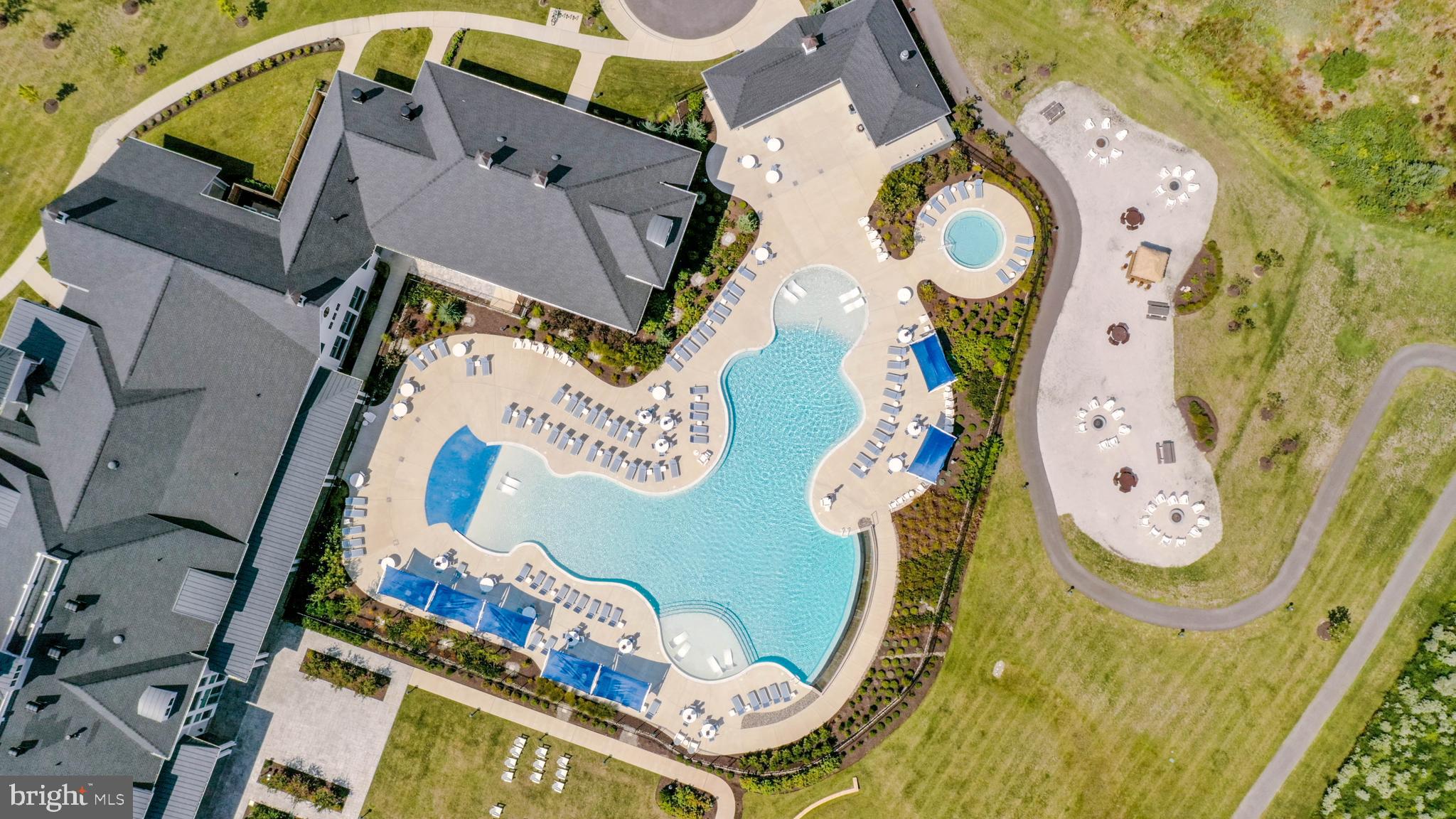 FOUR SEASONS AT KENT ISLAND - Residential