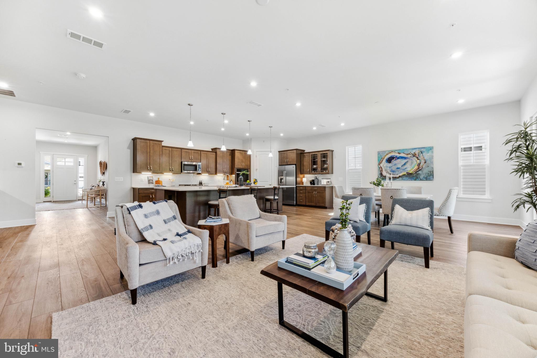 FOUR SEASONS AT KENT ISLAND - Residential