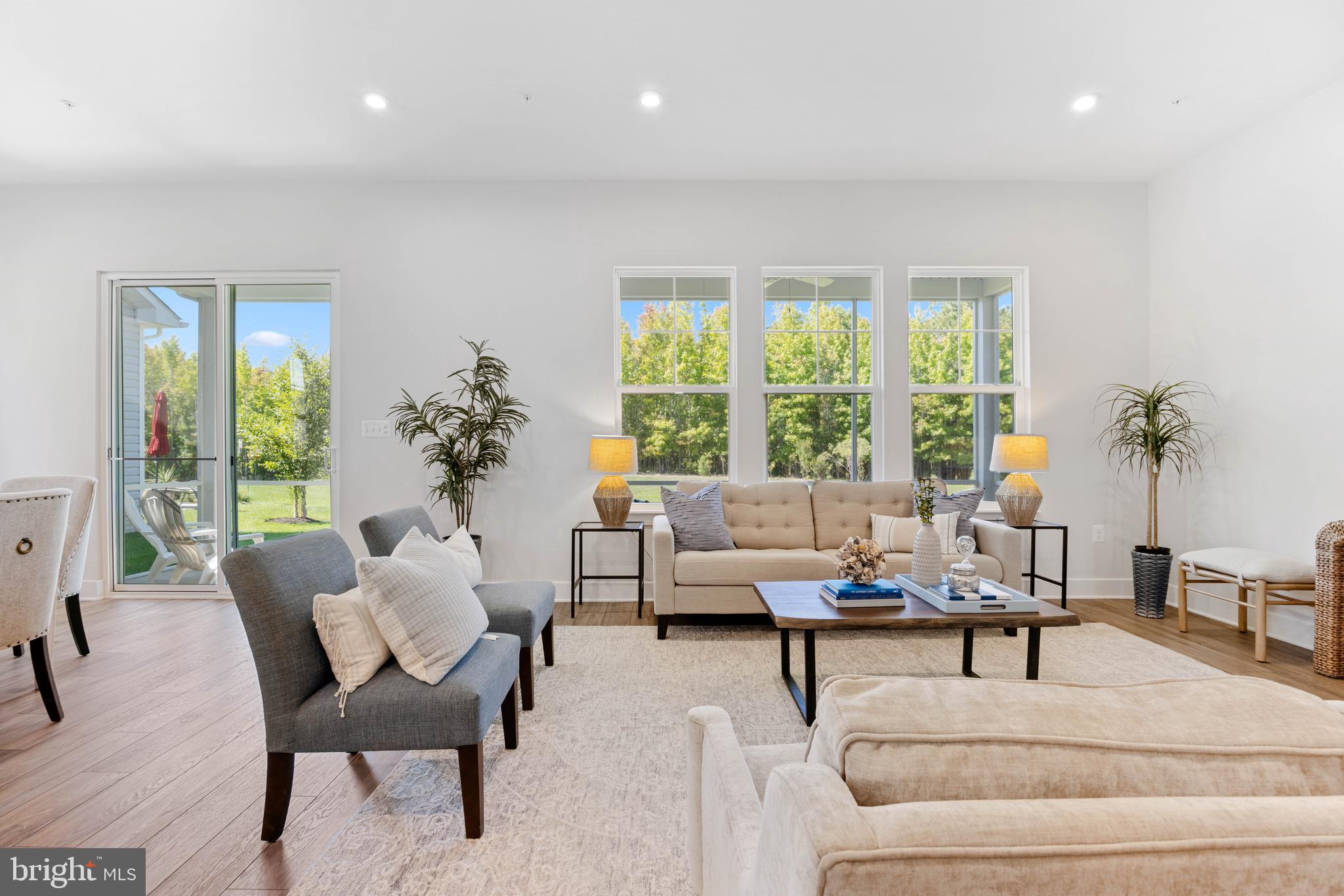 FOUR SEASONS AT KENT ISLAND - Residential