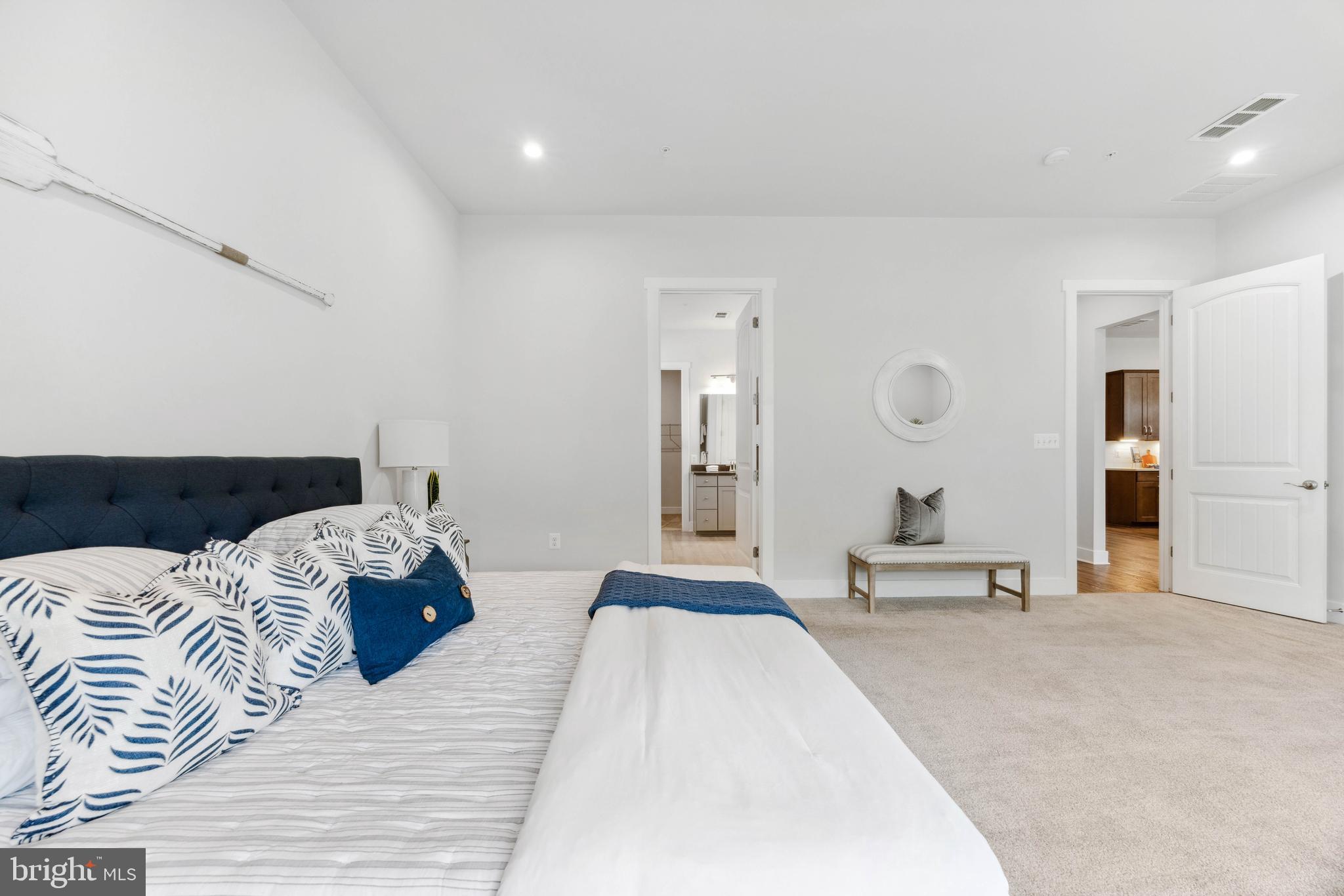 FOUR SEASONS AT KENT ISLAND - Residential