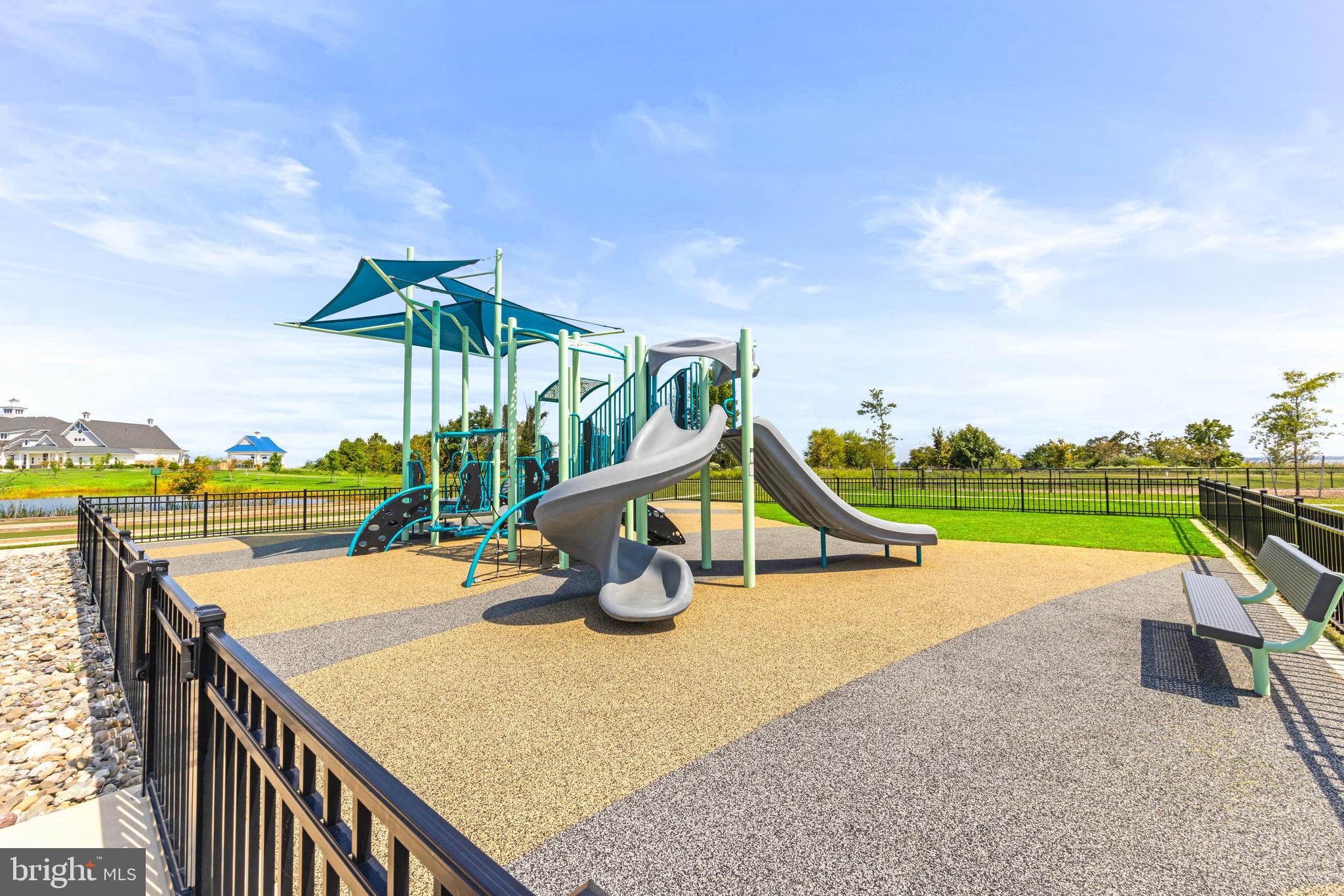 FOUR SEASONS AT KENT ISLAND - Residential