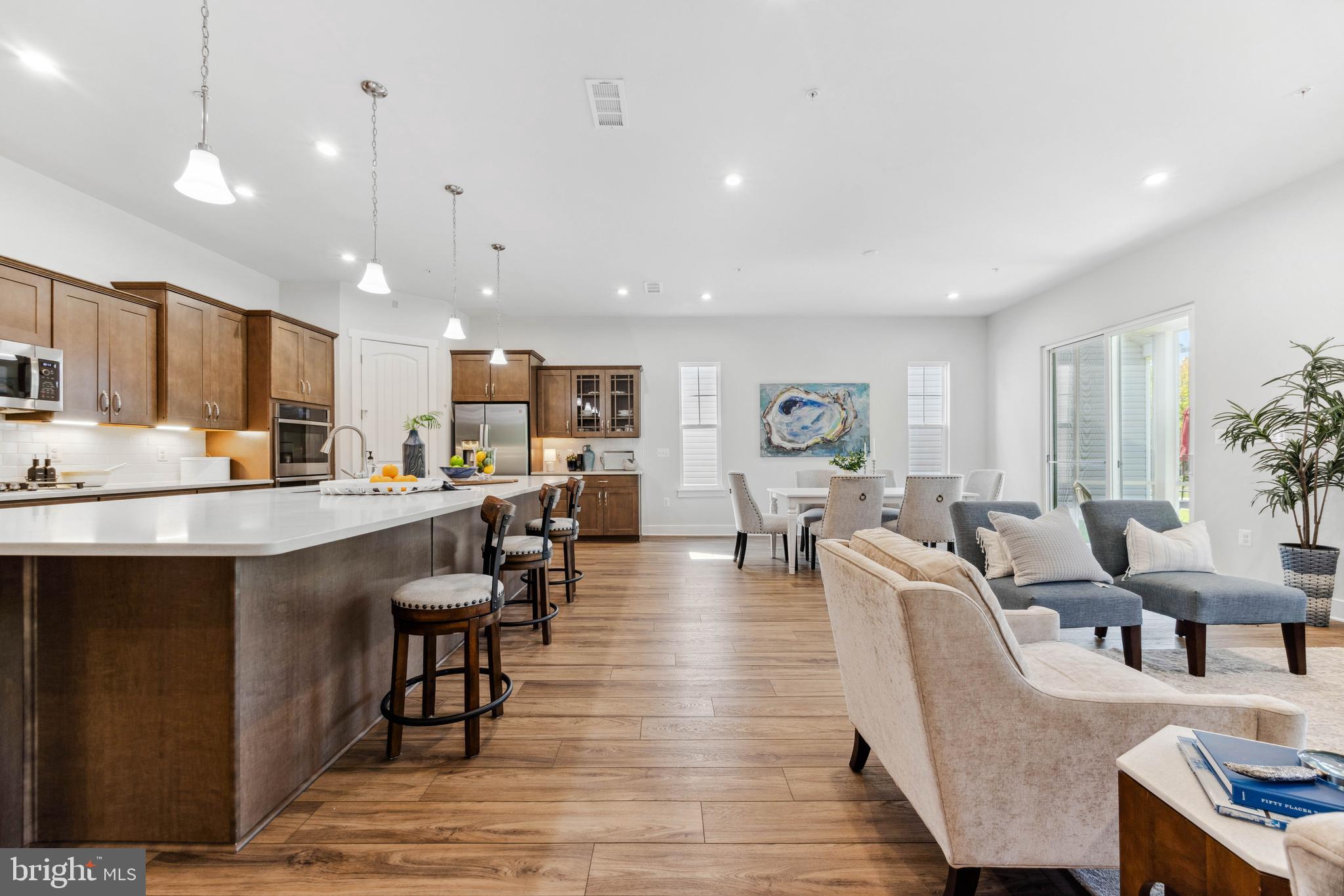 FOUR SEASONS AT KENT ISLAND - Residential