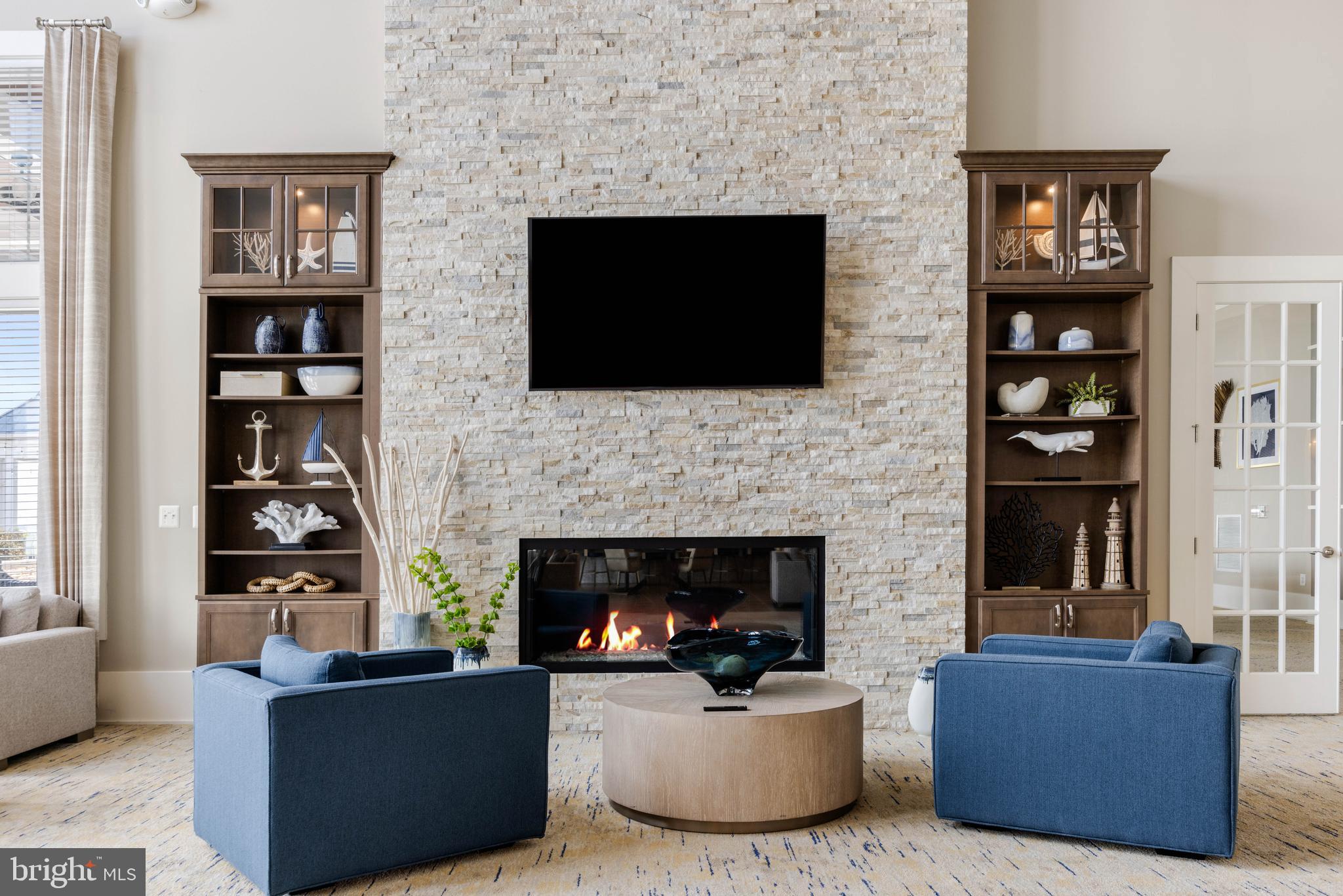 FOUR SEASONS AT KENT ISLAND - Residential