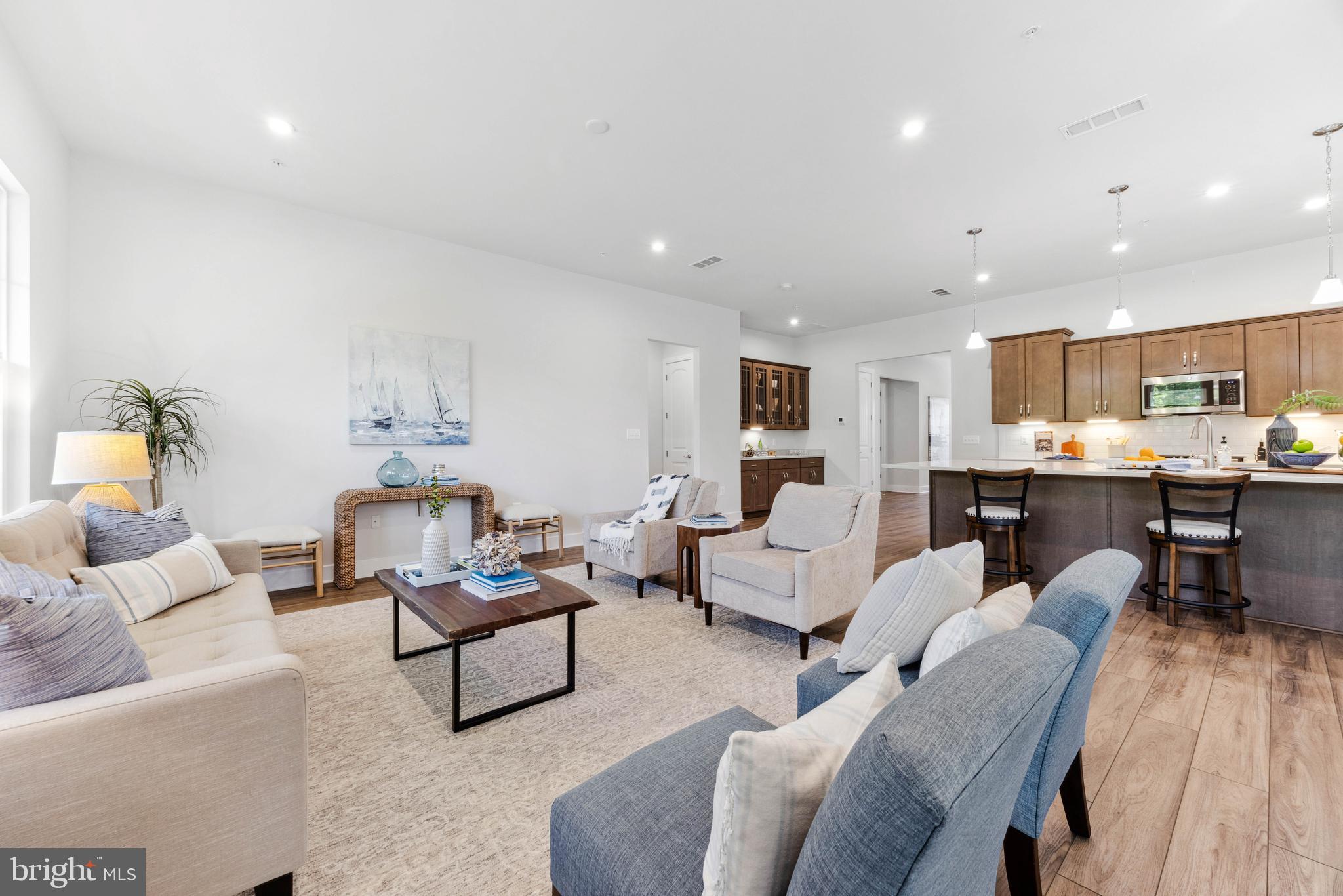 FOUR SEASONS AT KENT ISLAND - Residential