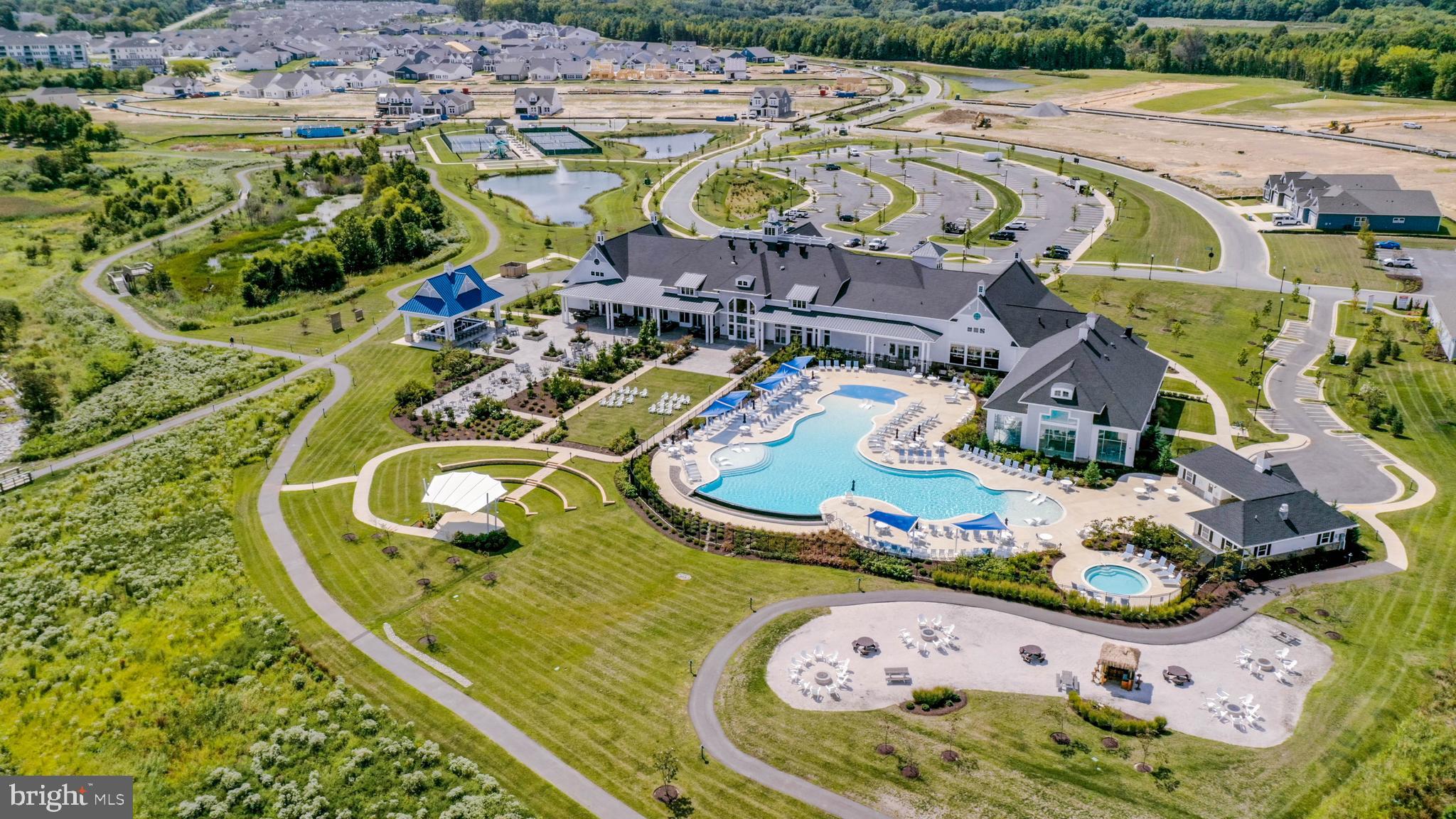 FOUR SEASONS AT KENT ISLAND - Residential