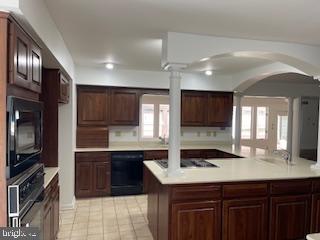 ROLLING HILLS - Residential