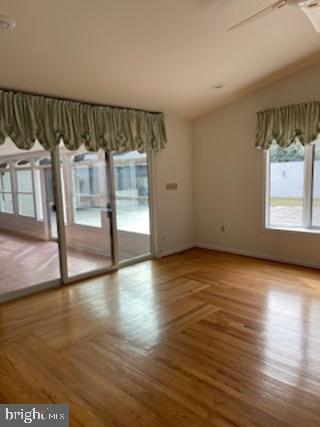 ROLLING HILLS - Residential