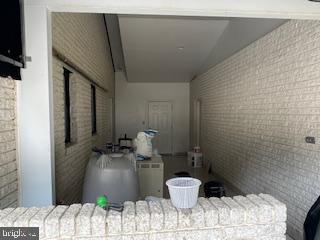 ROLLING HILLS - Residential