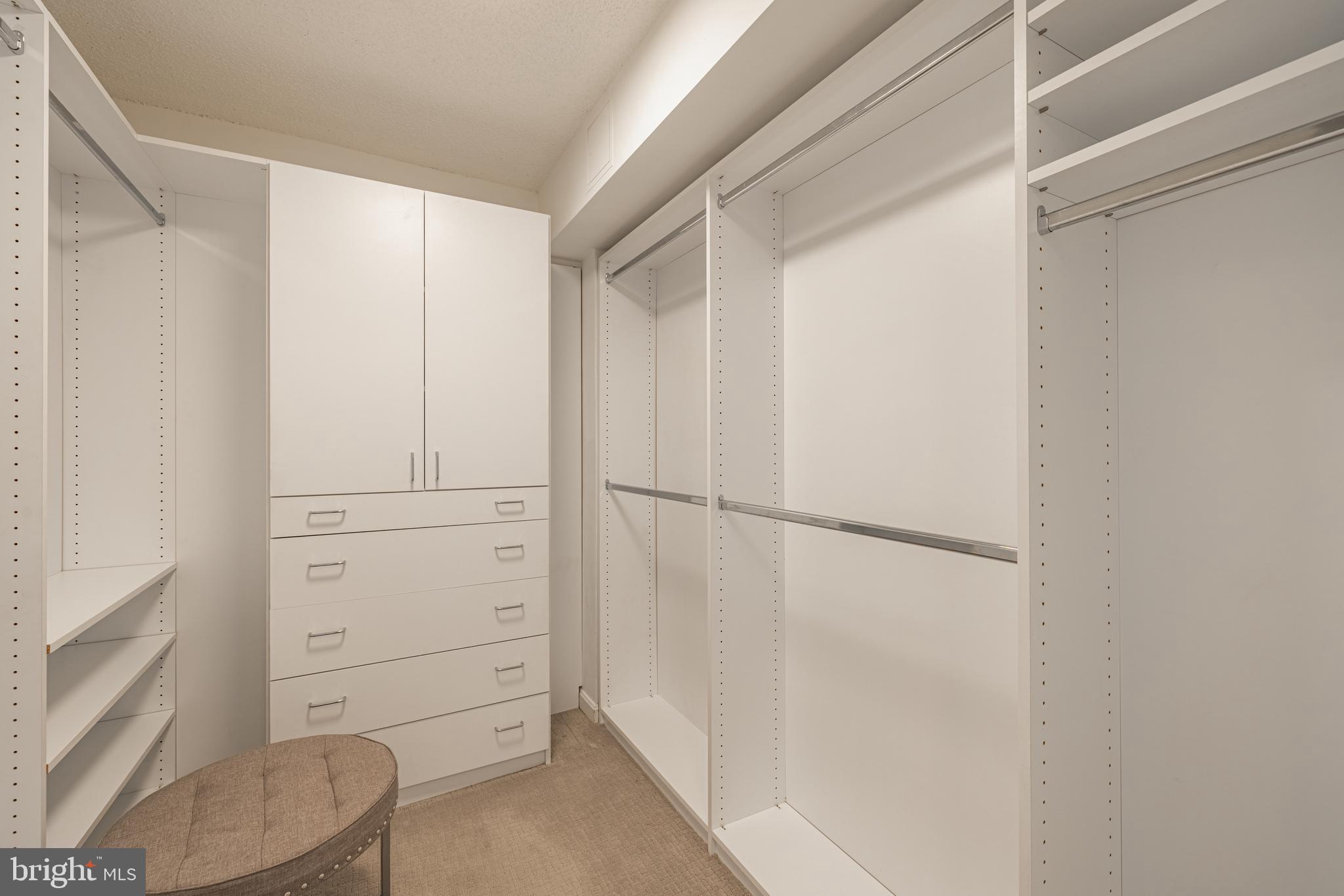 ARLINGTON RIDGE - Residential