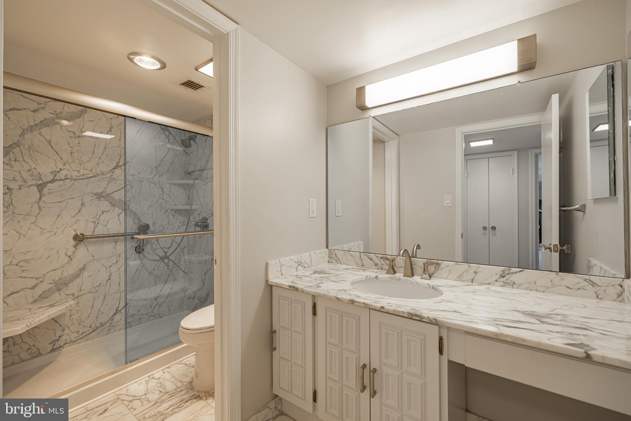 ARLINGTON RIDGE - Residential