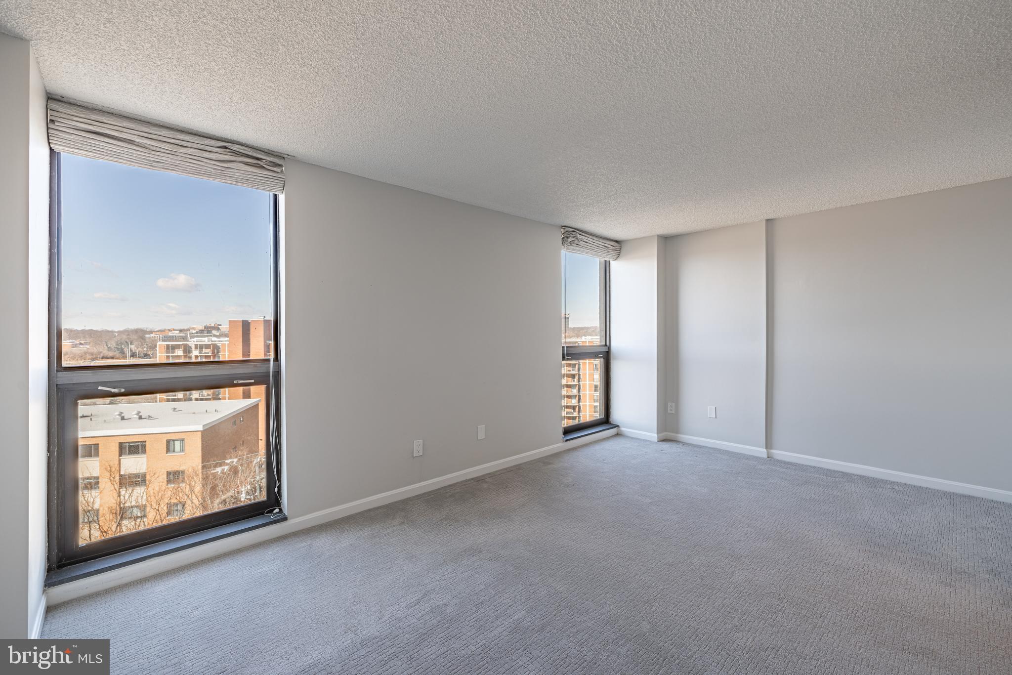 ARLINGTON RIDGE - Residential