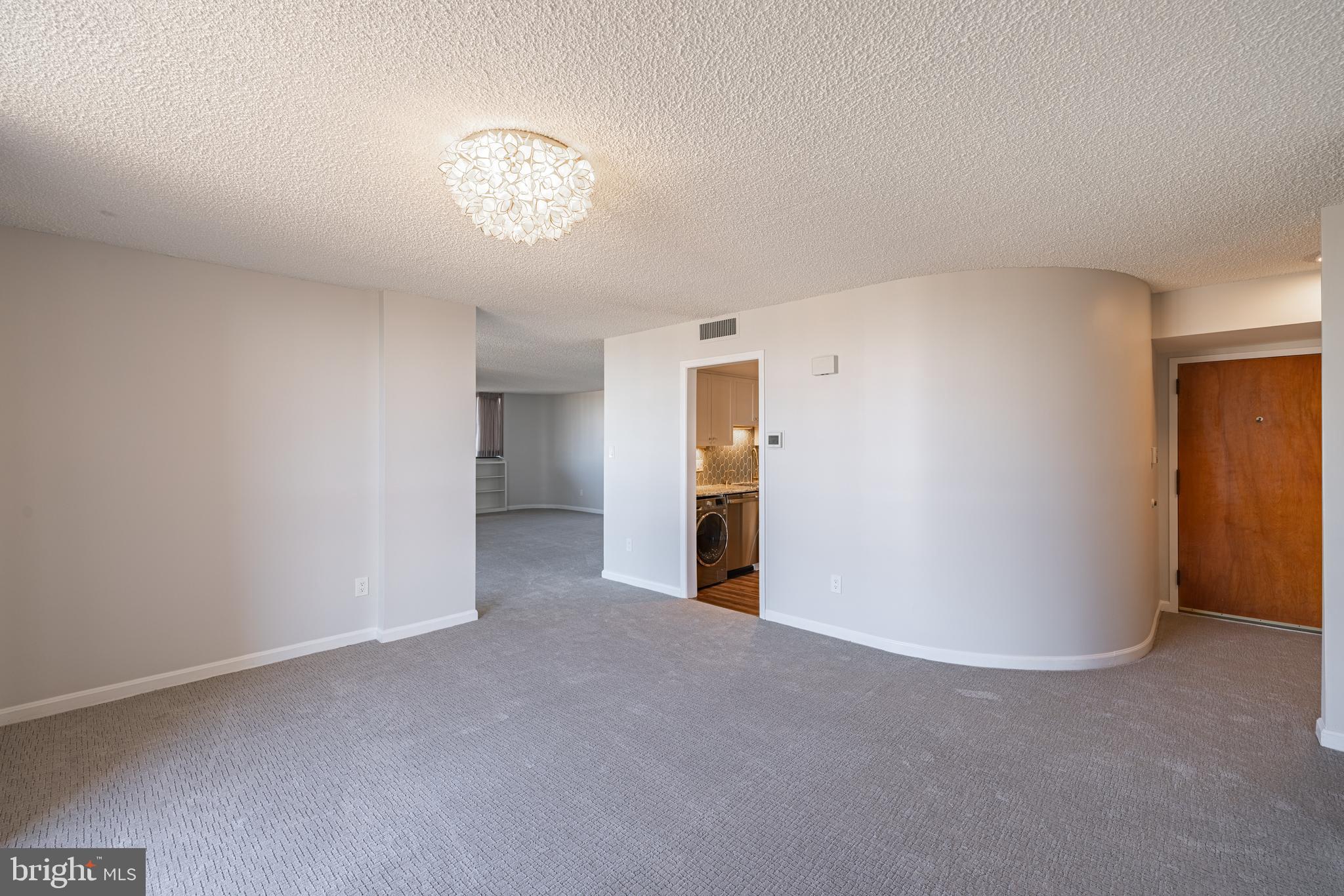 ARLINGTON RIDGE - Residential