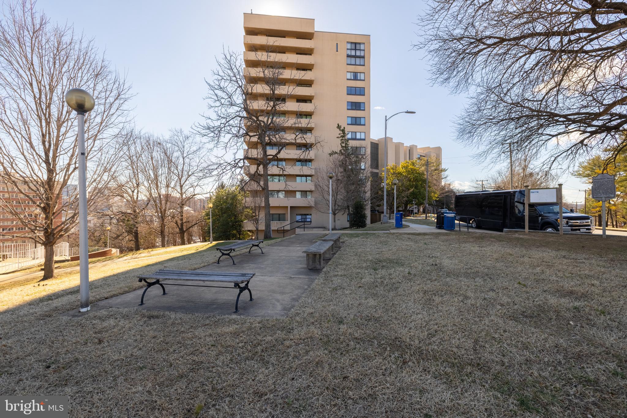 ARLINGTON RIDGE - Residential