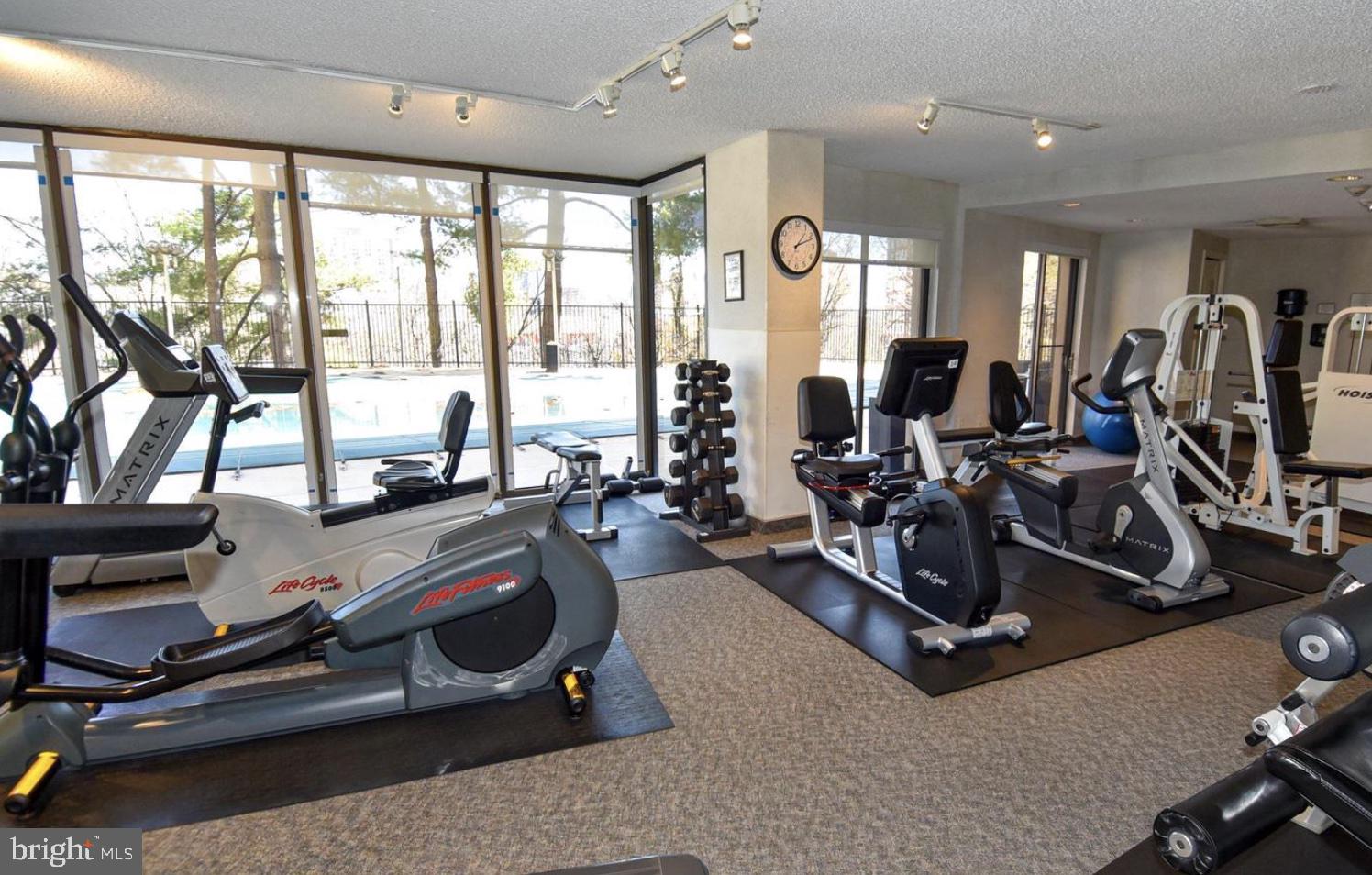 ARLINGTON RIDGE - Residential