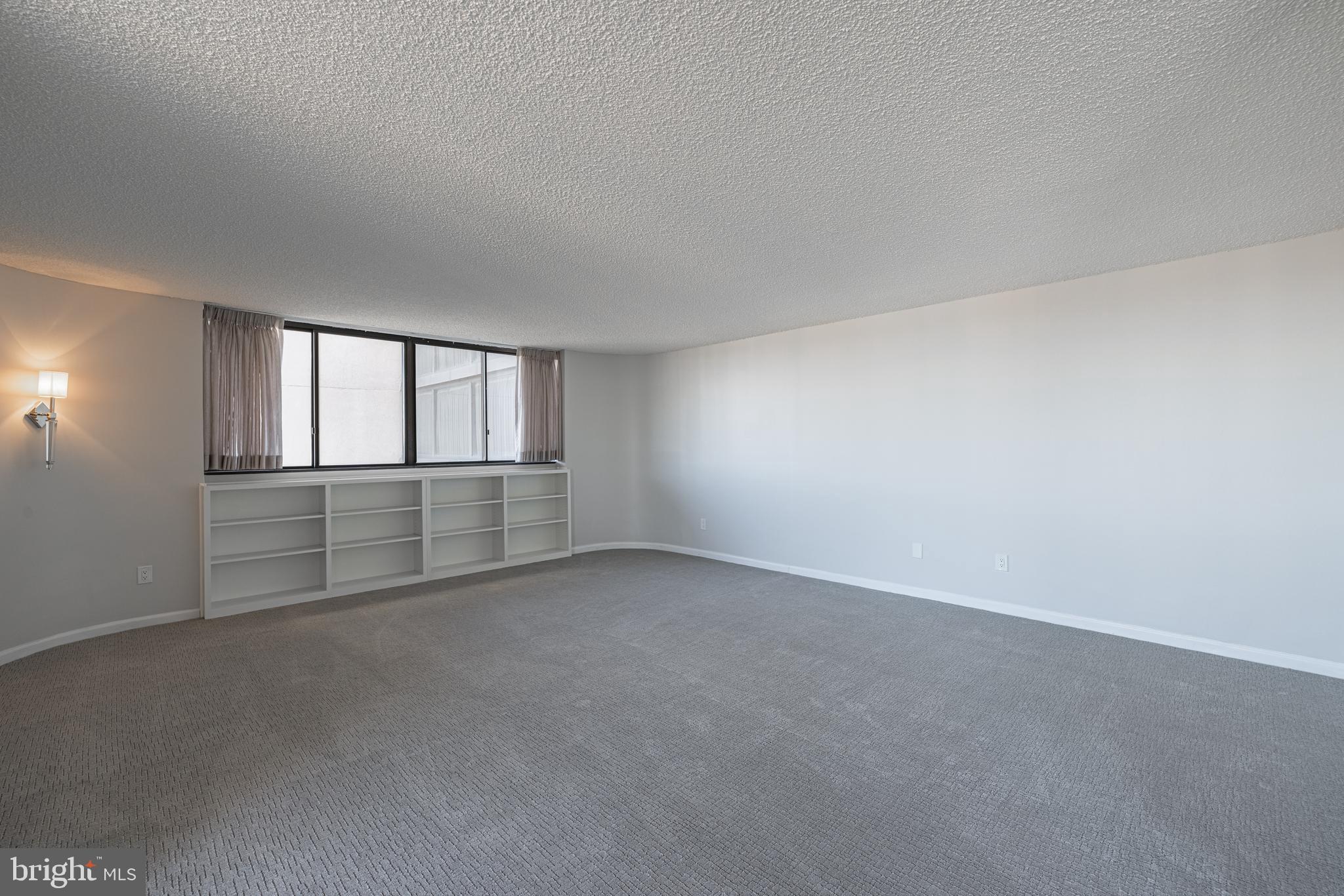 ARLINGTON RIDGE - Residential