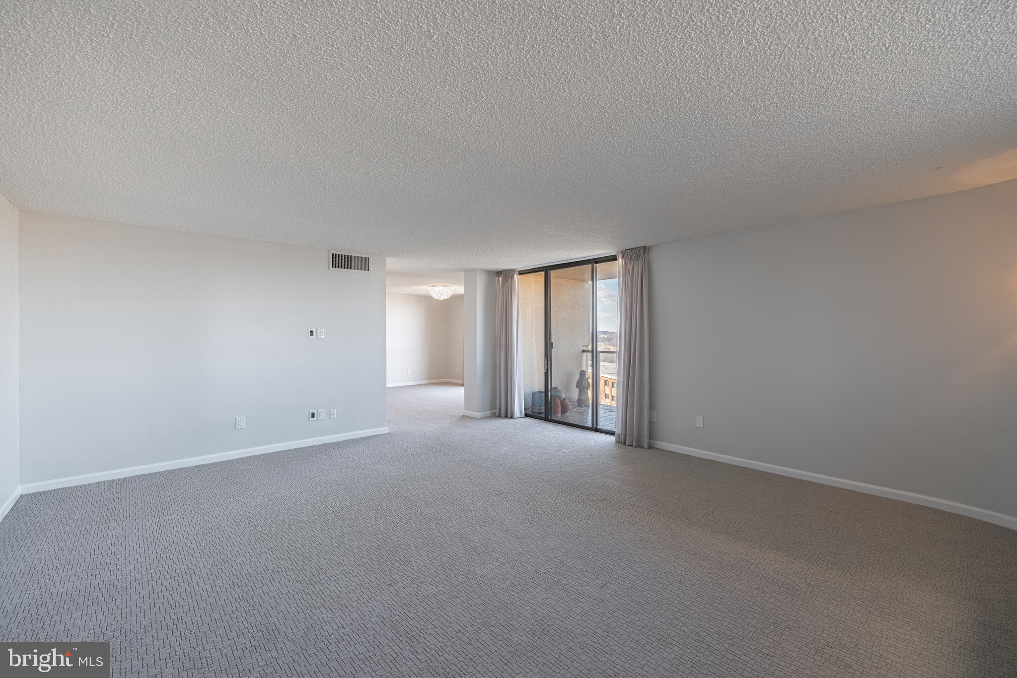 ARLINGTON RIDGE - Residential