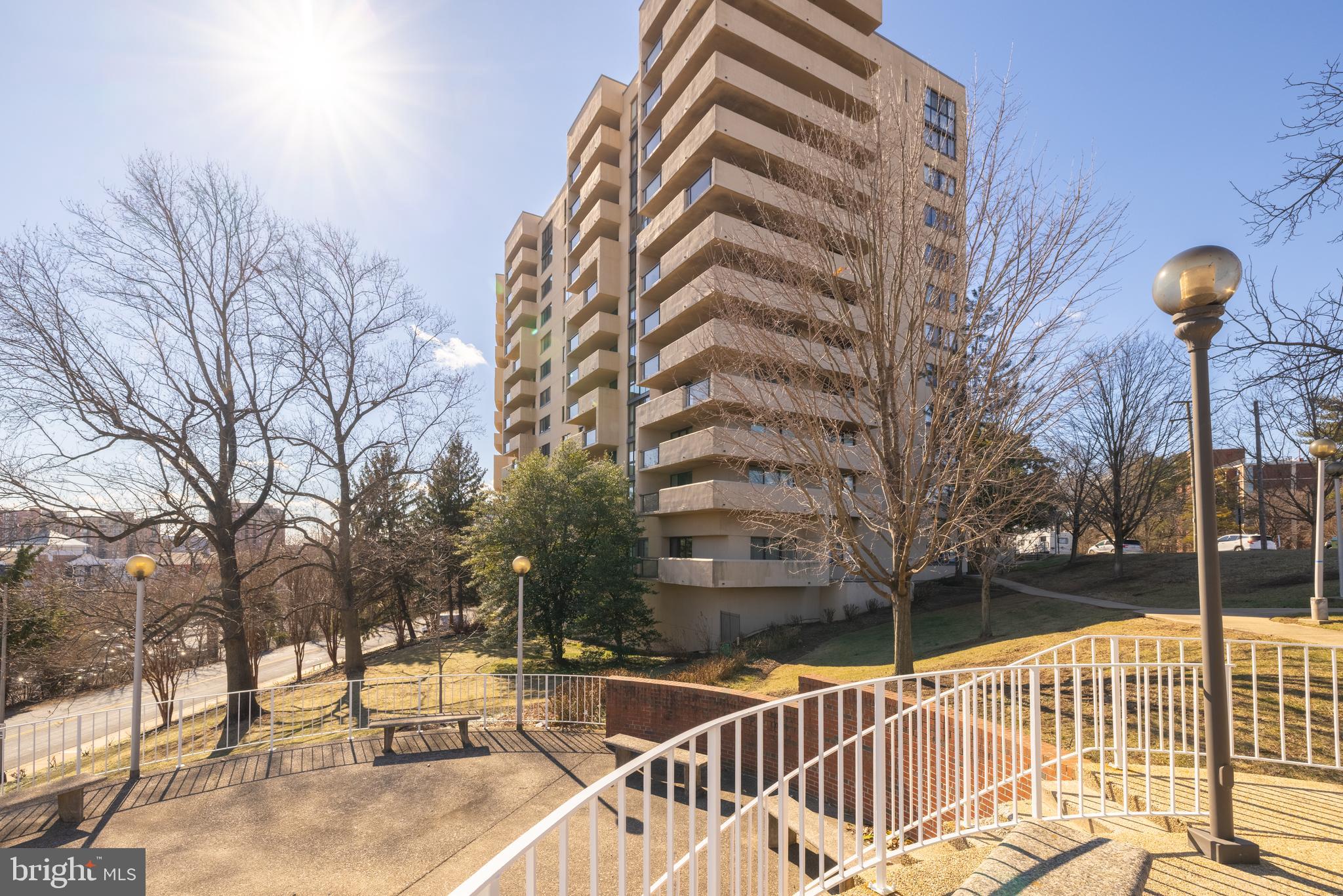 ARLINGTON RIDGE - Residential