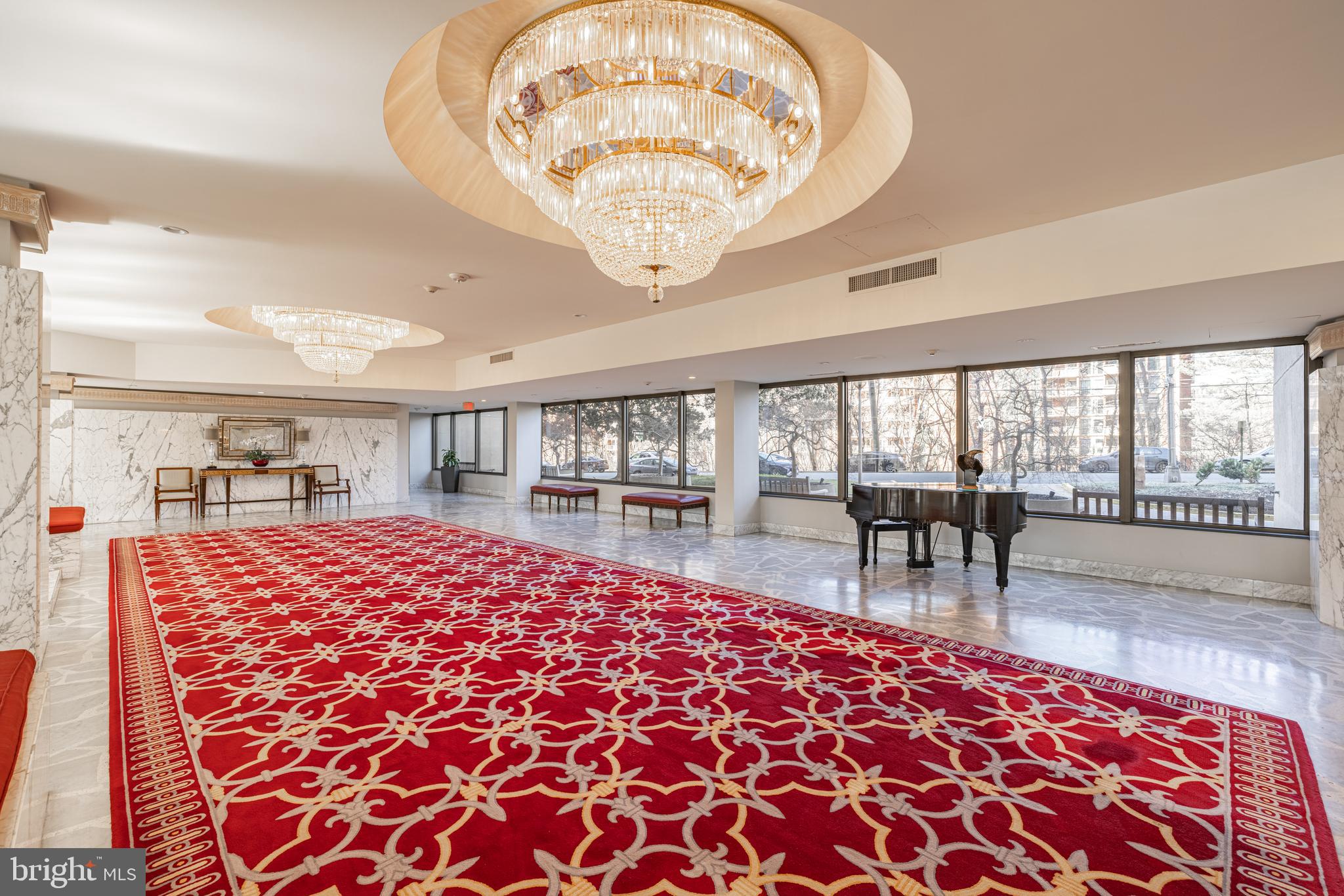 ARLINGTON RIDGE - Residential