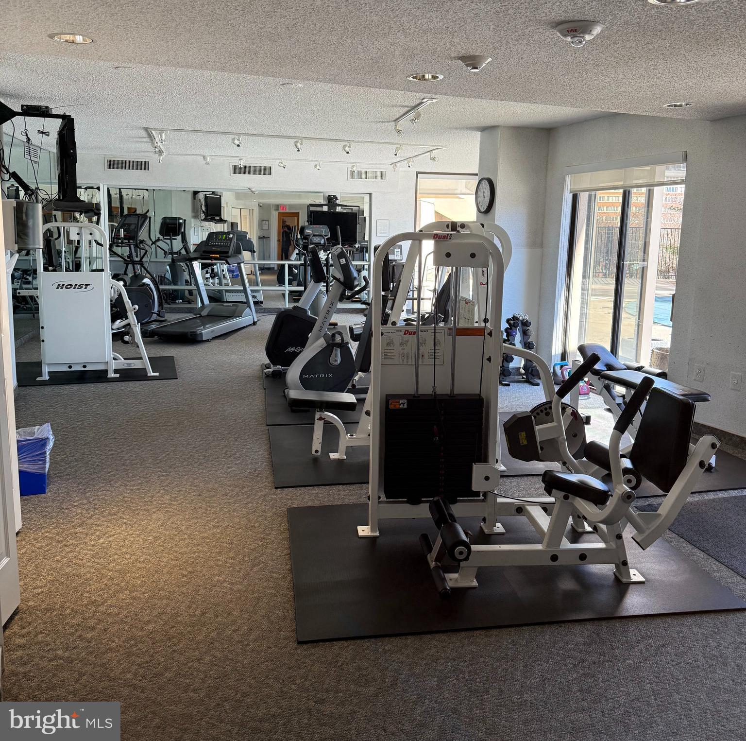 ARLINGTON RIDGE - Residential