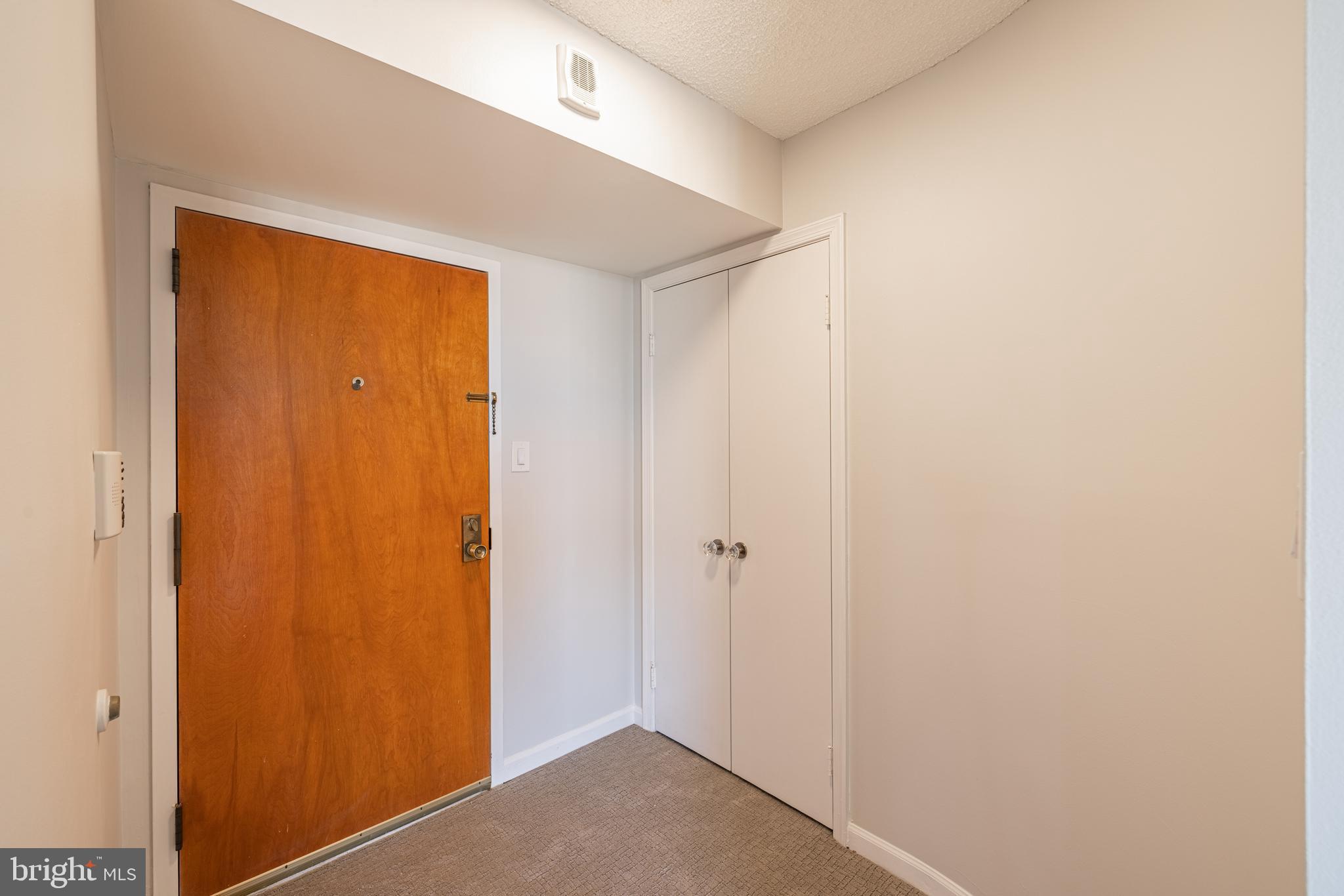 ARLINGTON RIDGE - Residential