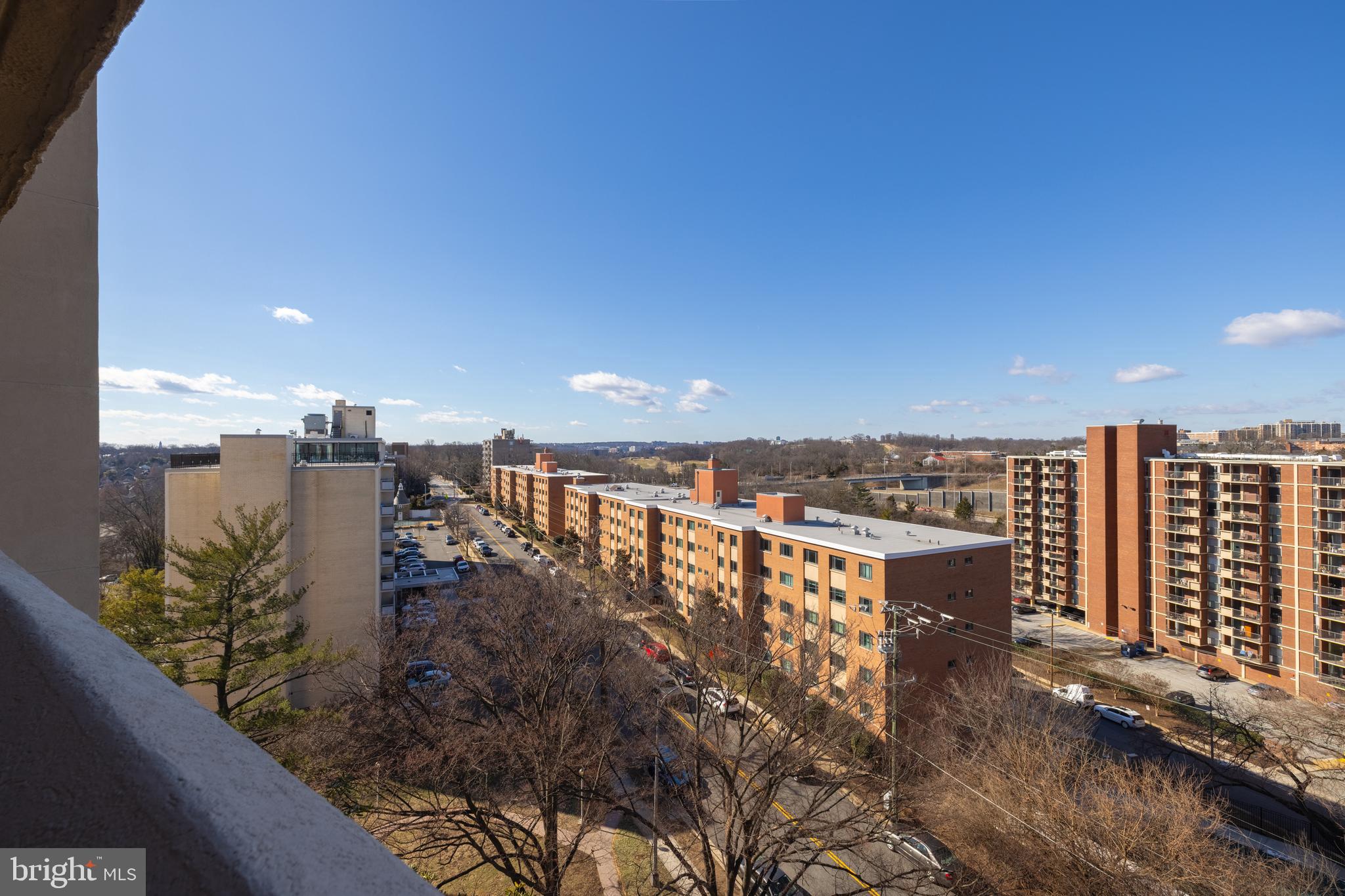 ARLINGTON RIDGE - Residential