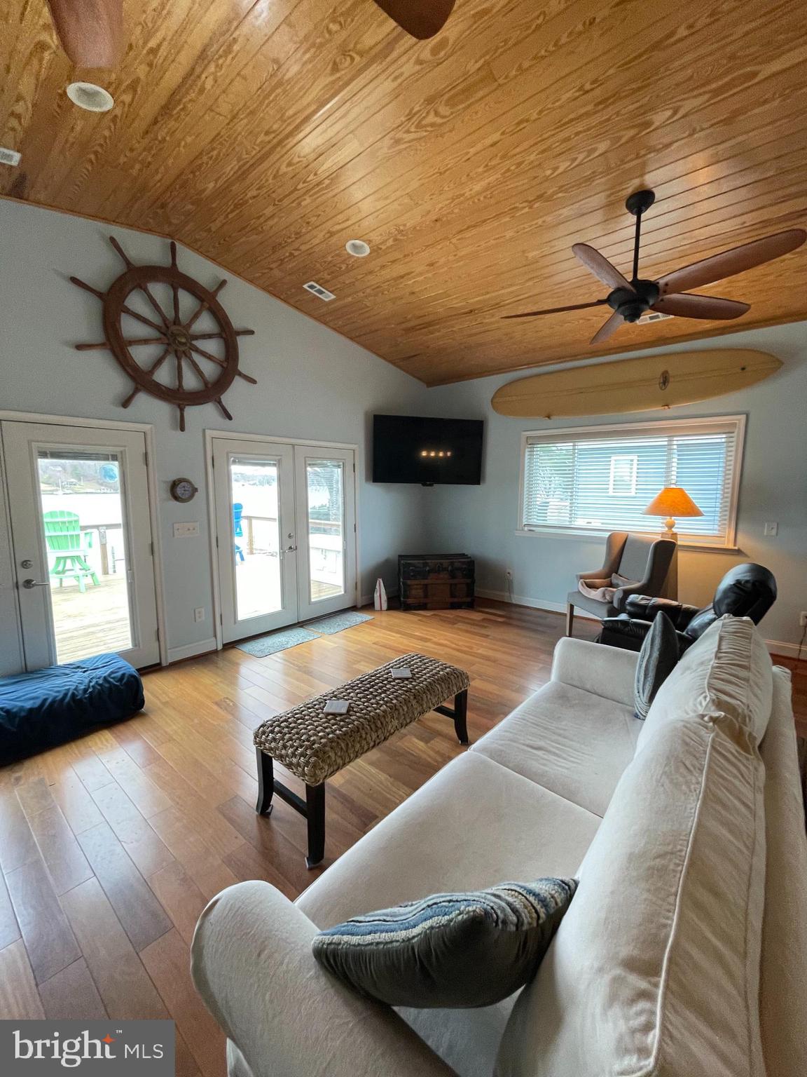 RIVIERA BEACH - Residential