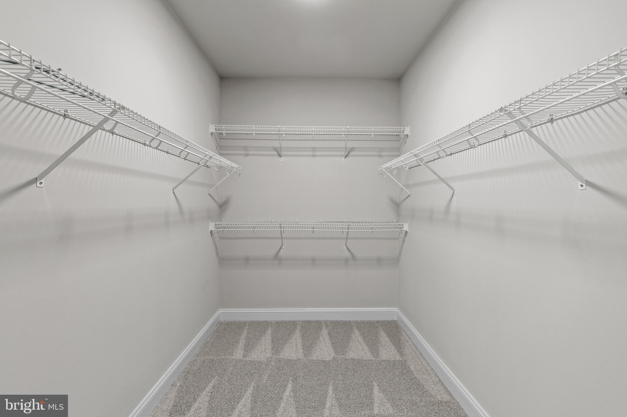 FOX VALLEY - Residential