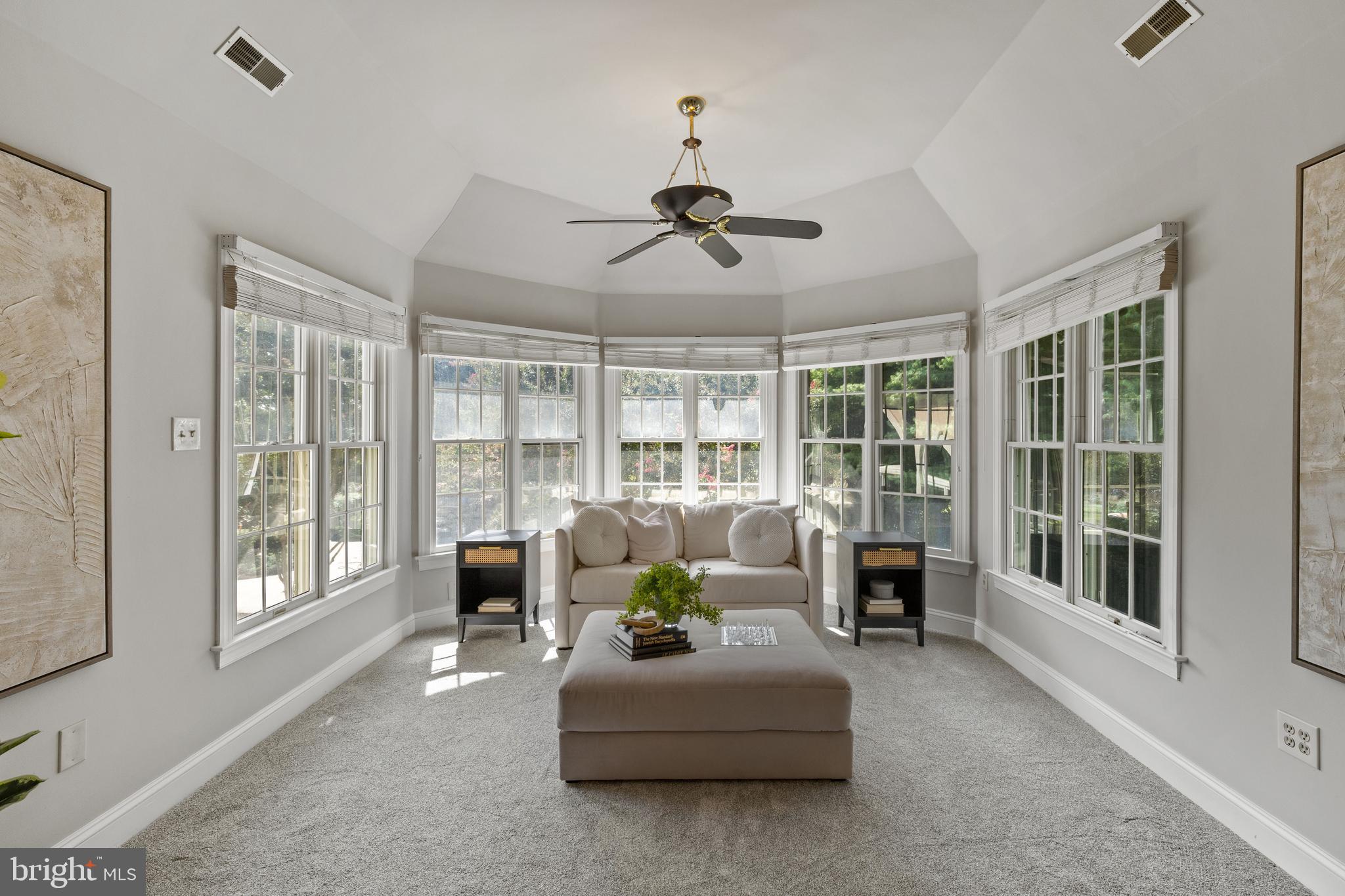 FOX VALLEY - Residential