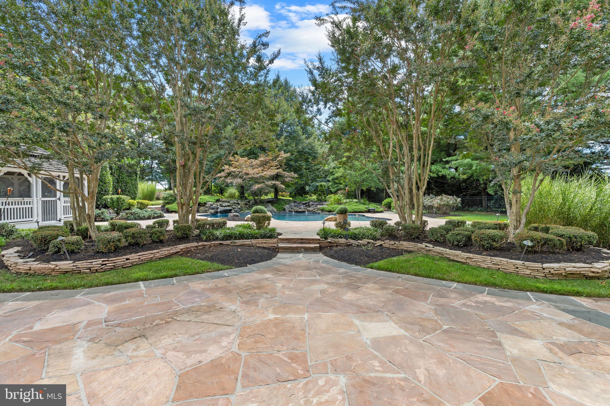 FOX VALLEY - Residential