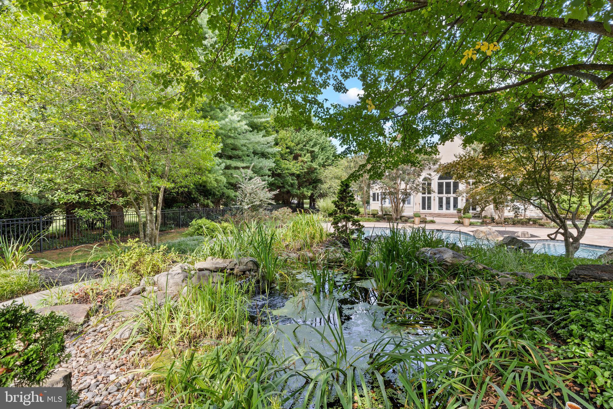 FOX VALLEY - Residential