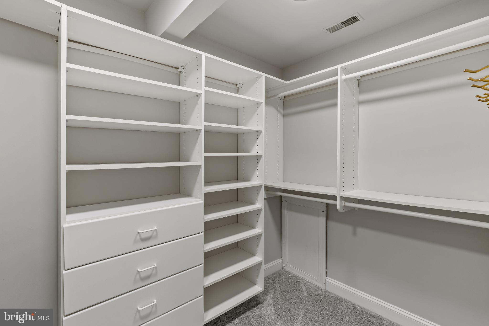 FOX VALLEY - Residential