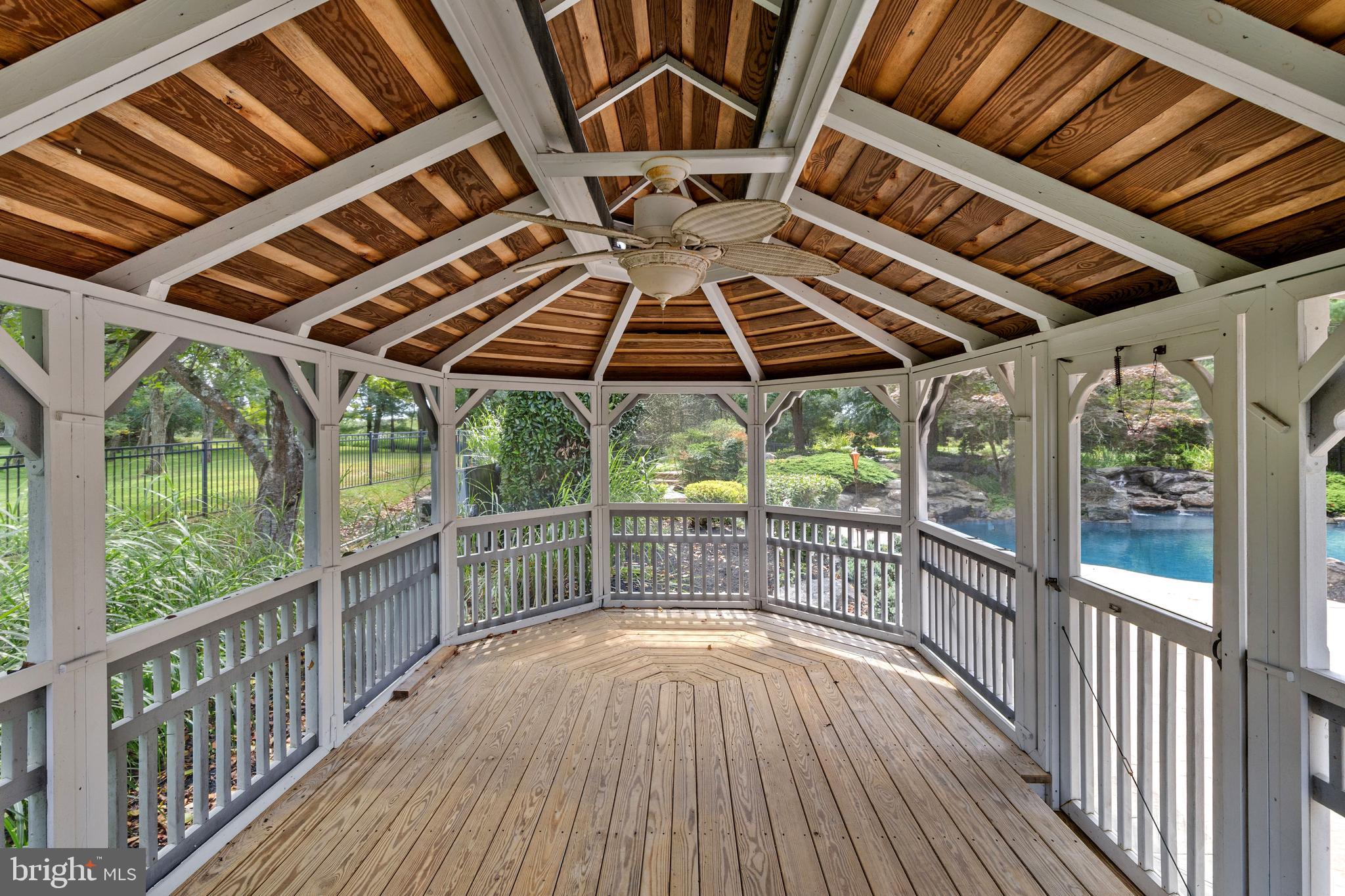 FOX VALLEY - Residential