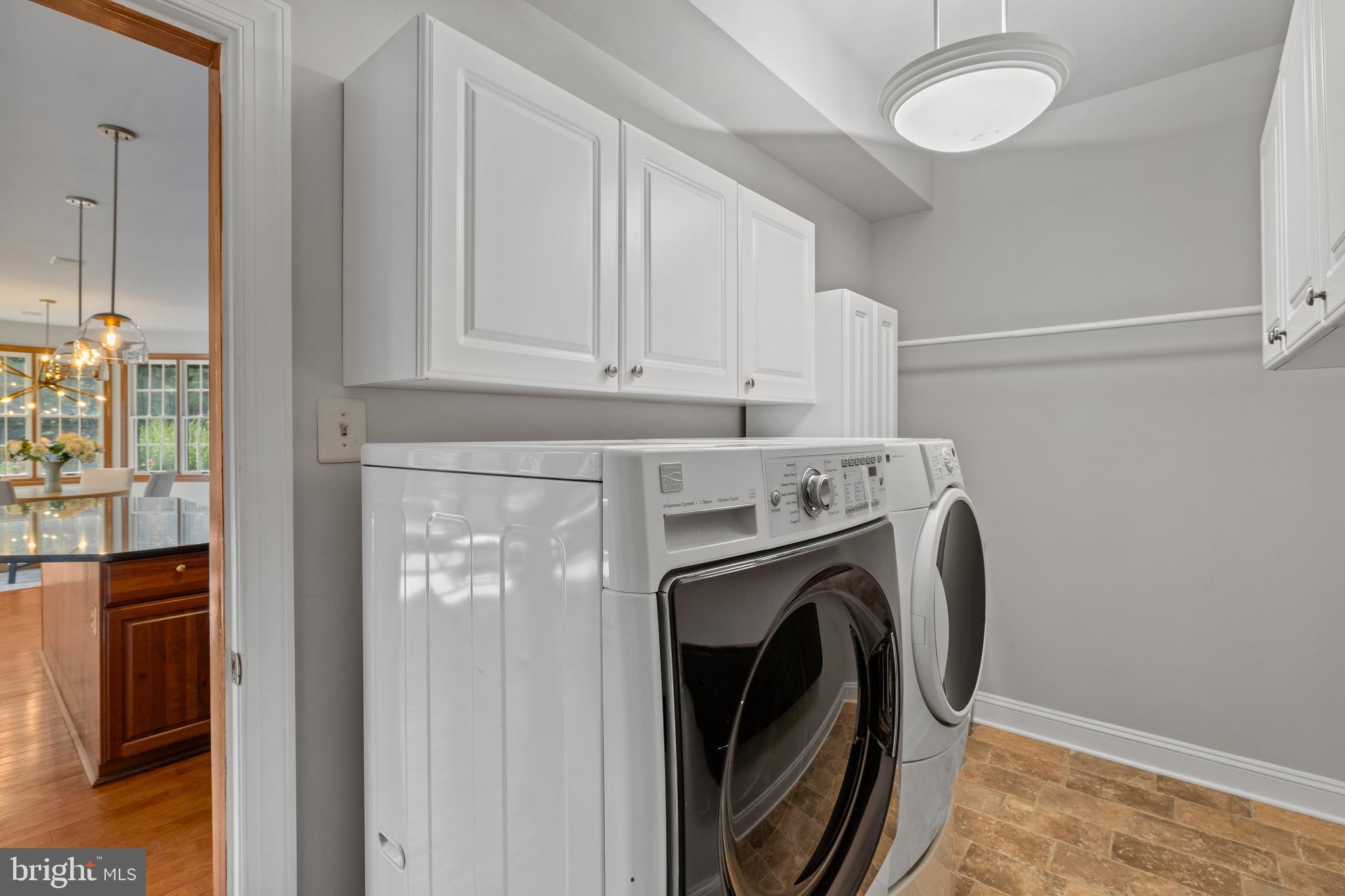 FOX VALLEY - Residential