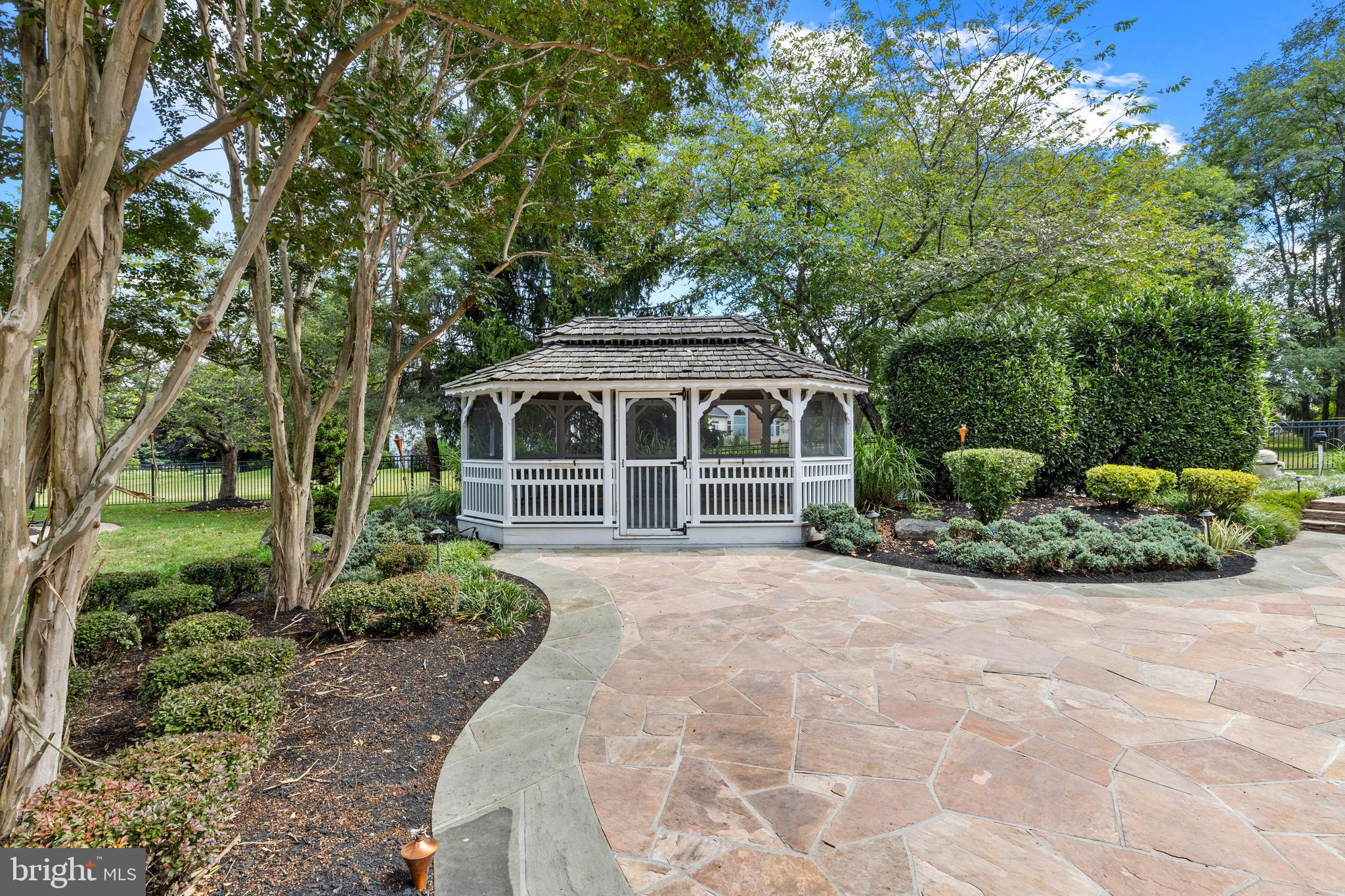 FOX VALLEY - Residential