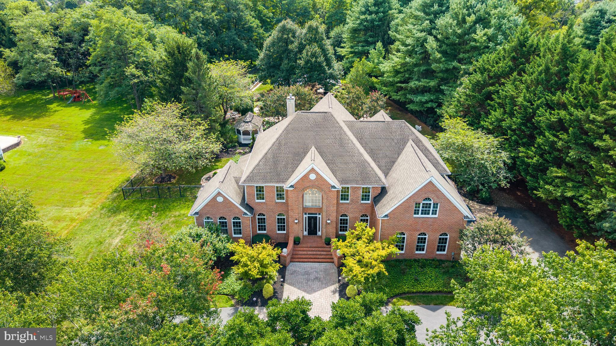 FOX VALLEY - Residential