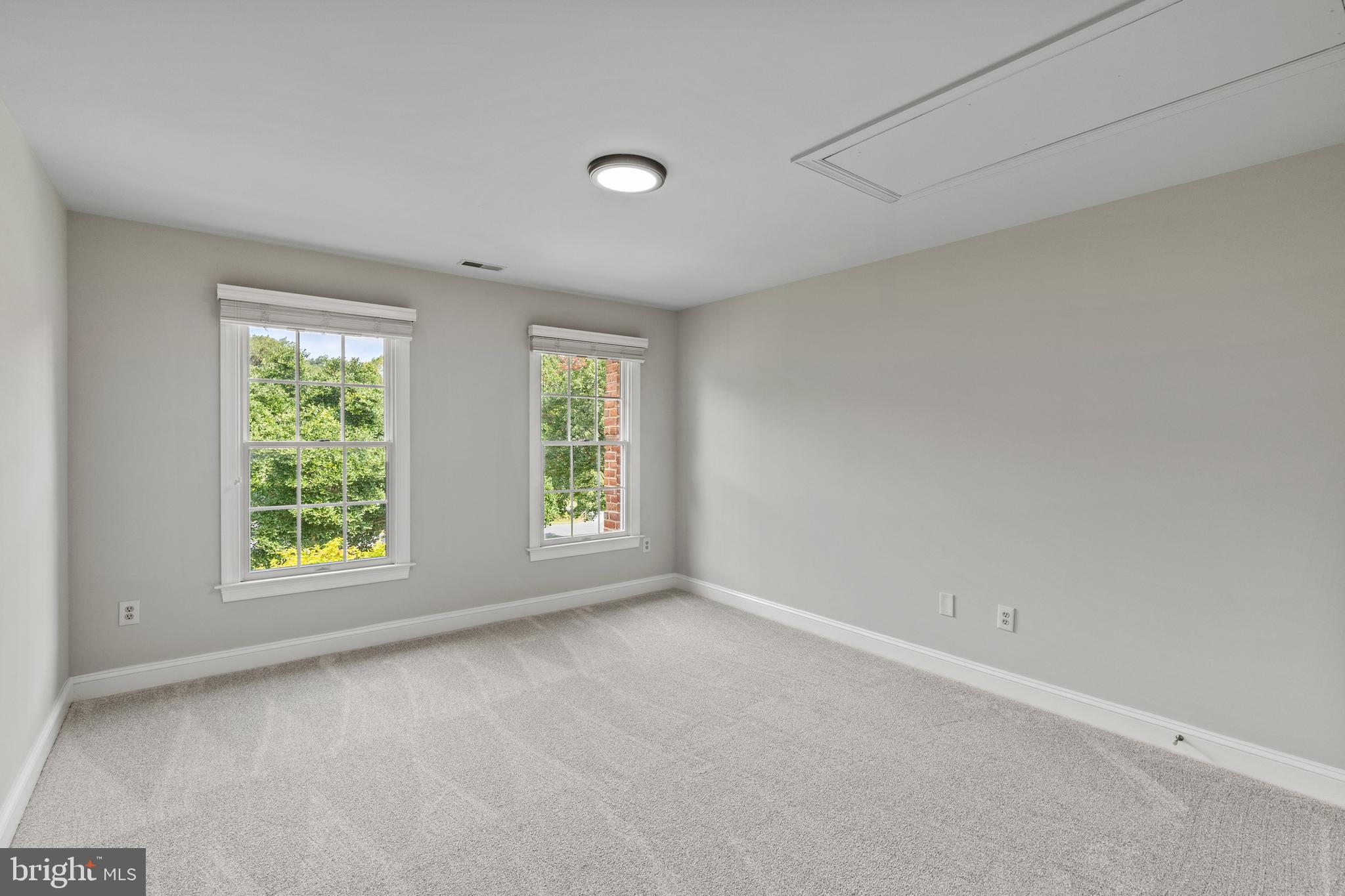 FOX VALLEY - Residential