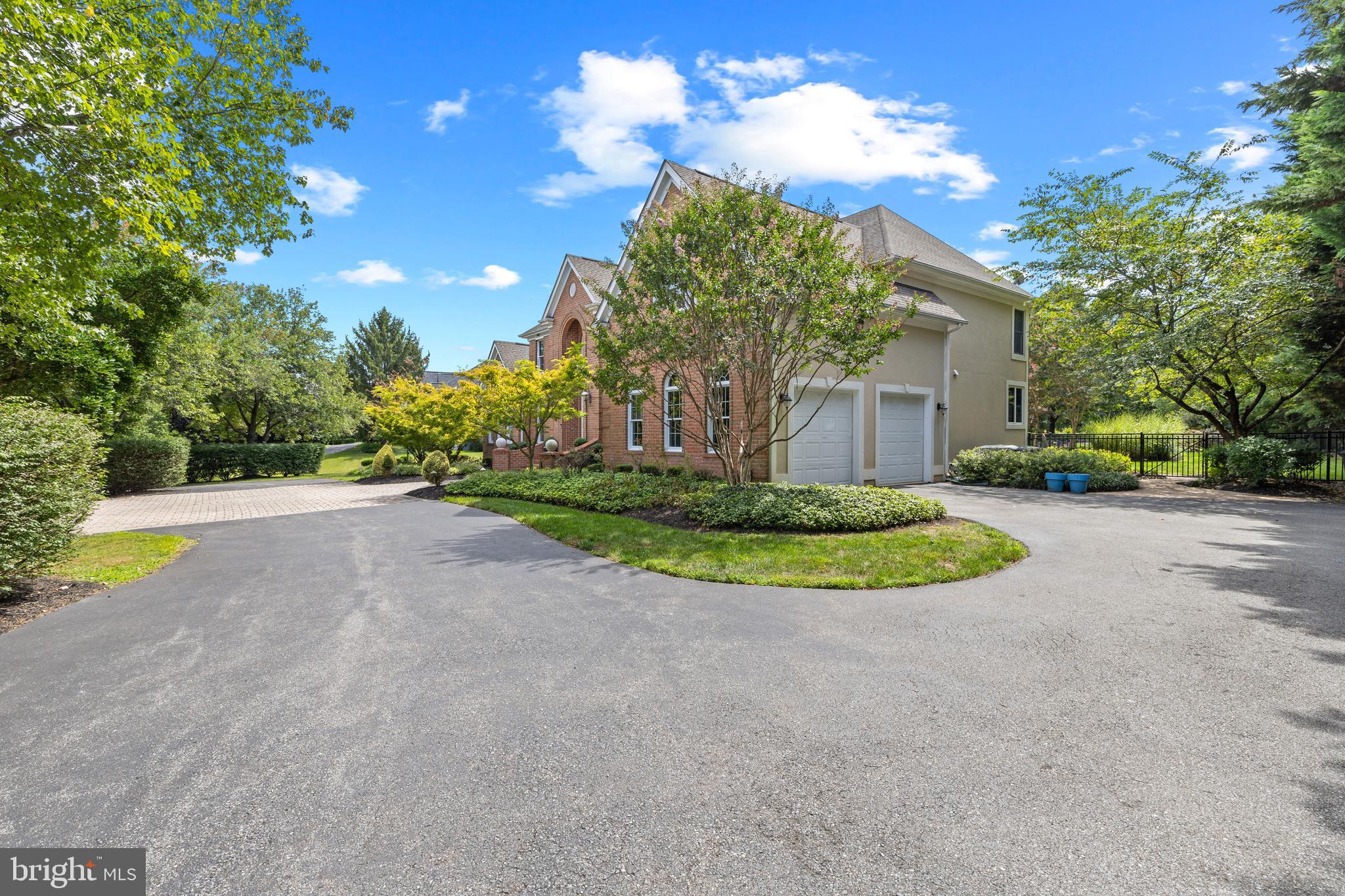 FOX VALLEY - Residential