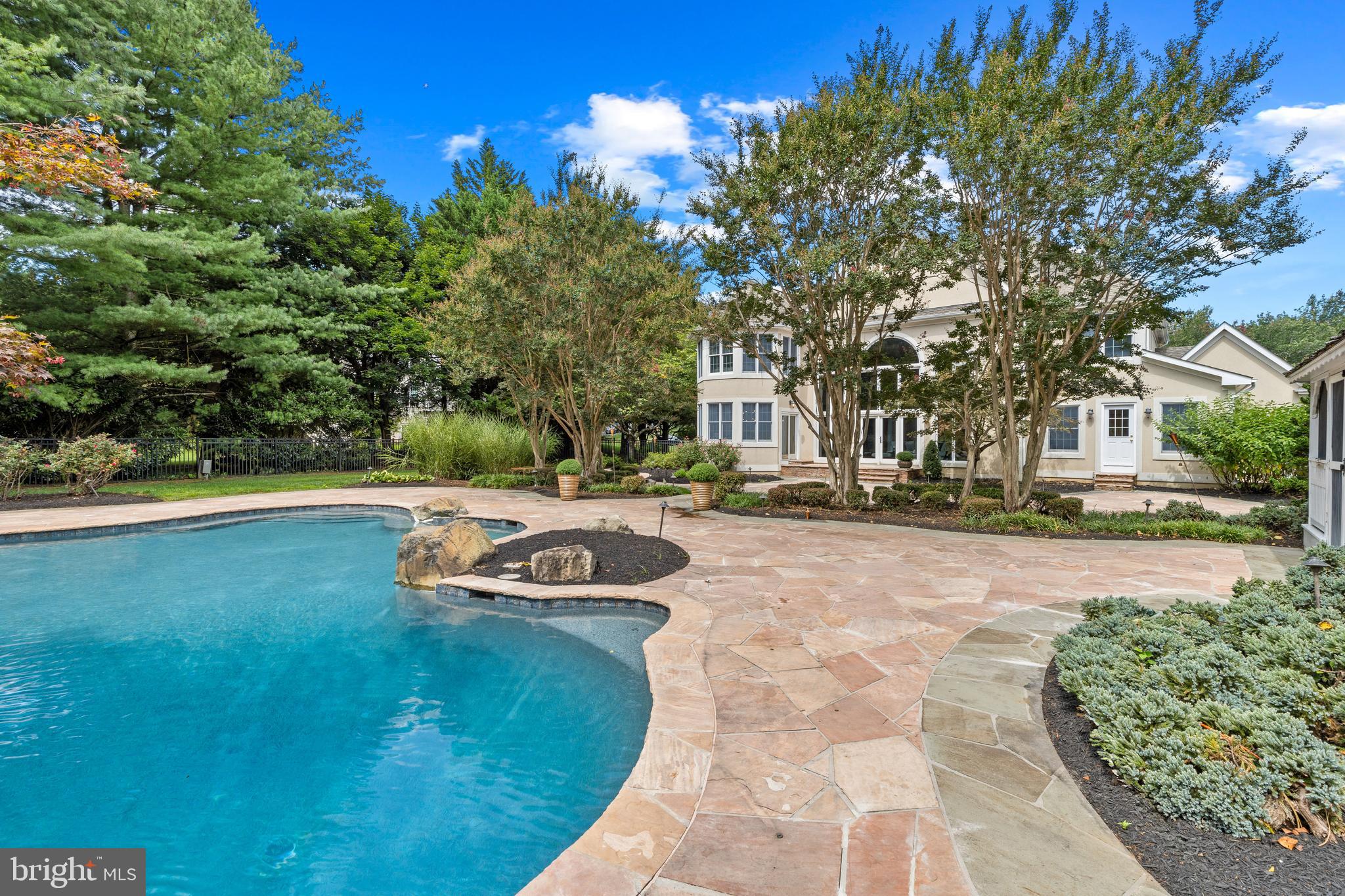 FOX VALLEY - Residential