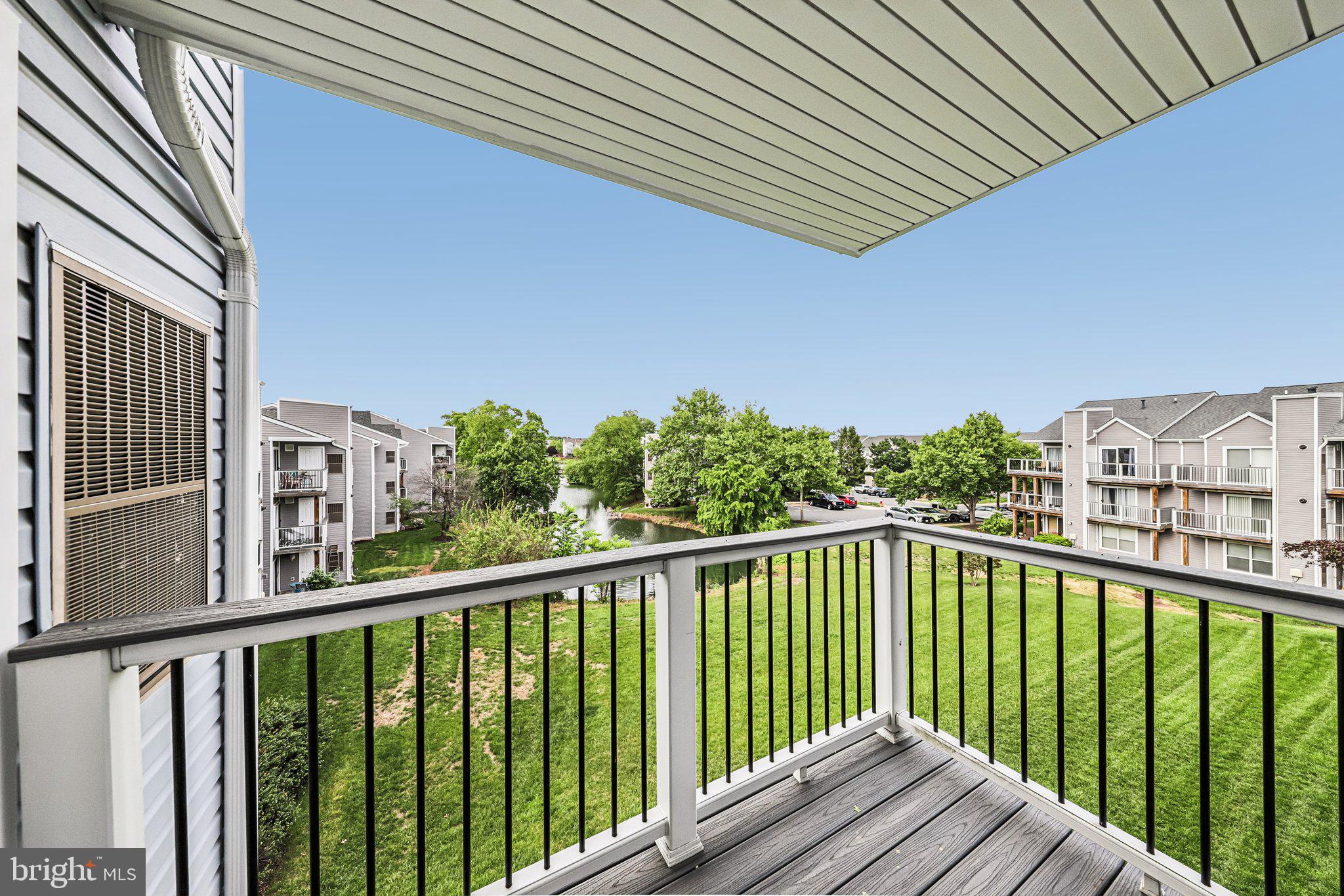 ASHBURN VILLAGE - Residential