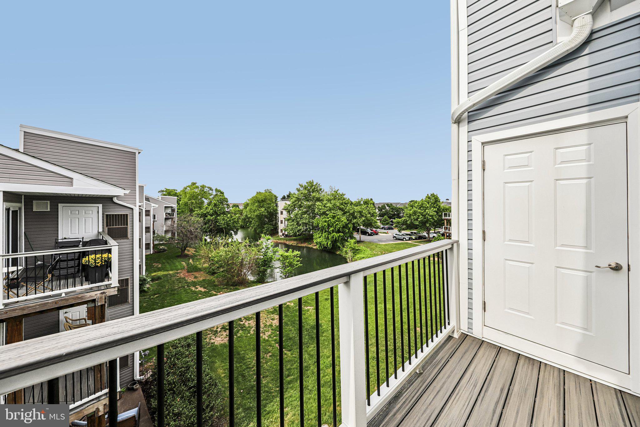 ASHBURN VILLAGE - Residential