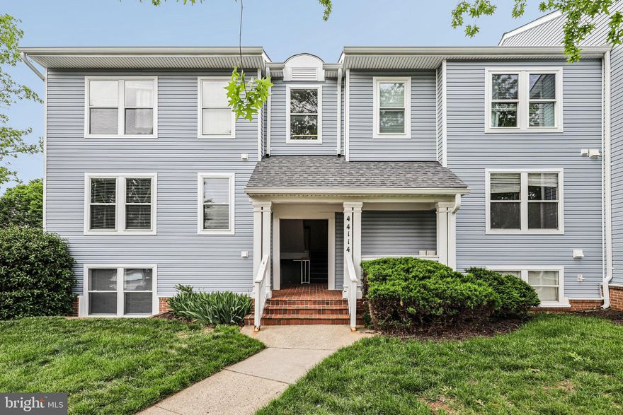 Rarely available top-floor 2BR/2BA condo in sought-after Ashburn Village featuring vaulted ceilings, large bedrooms, and two private balconies with direct lake views. Spacious primary suite with ensuite bath and private balcony access. Bright living room with fireplace and access to second balcony overlooking the pond and fountain. Updated kitchen, baths, and custom paint throughout. Includes assigned parking, secure storage, and ample guest parking. Enjoy Ashburn Village amenities including pools, tennis courts, and the Sports Pavilion with gym, indoor pool, basketball, racquetball, sauna, and more