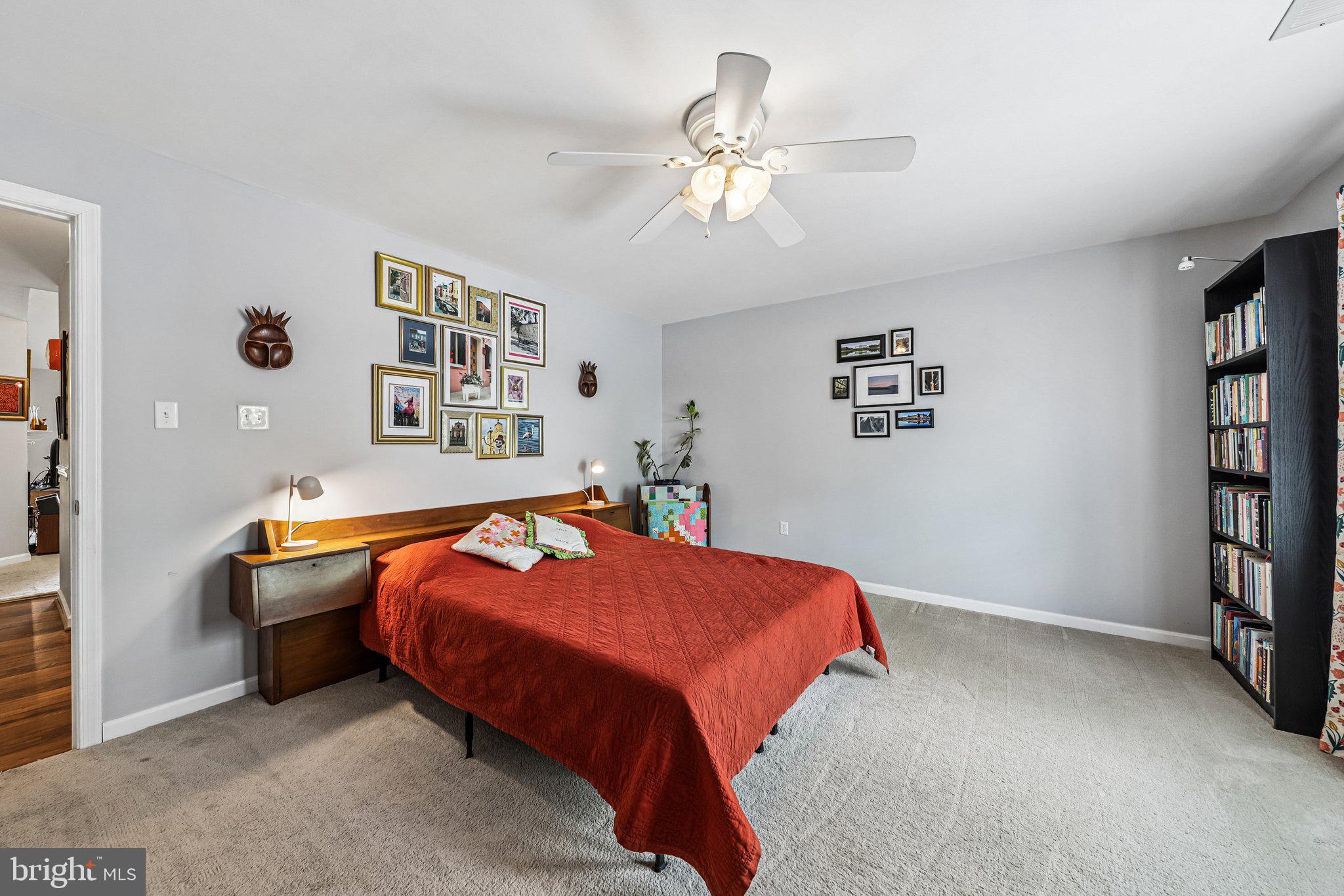 ASHBURN VILLAGE - Residential