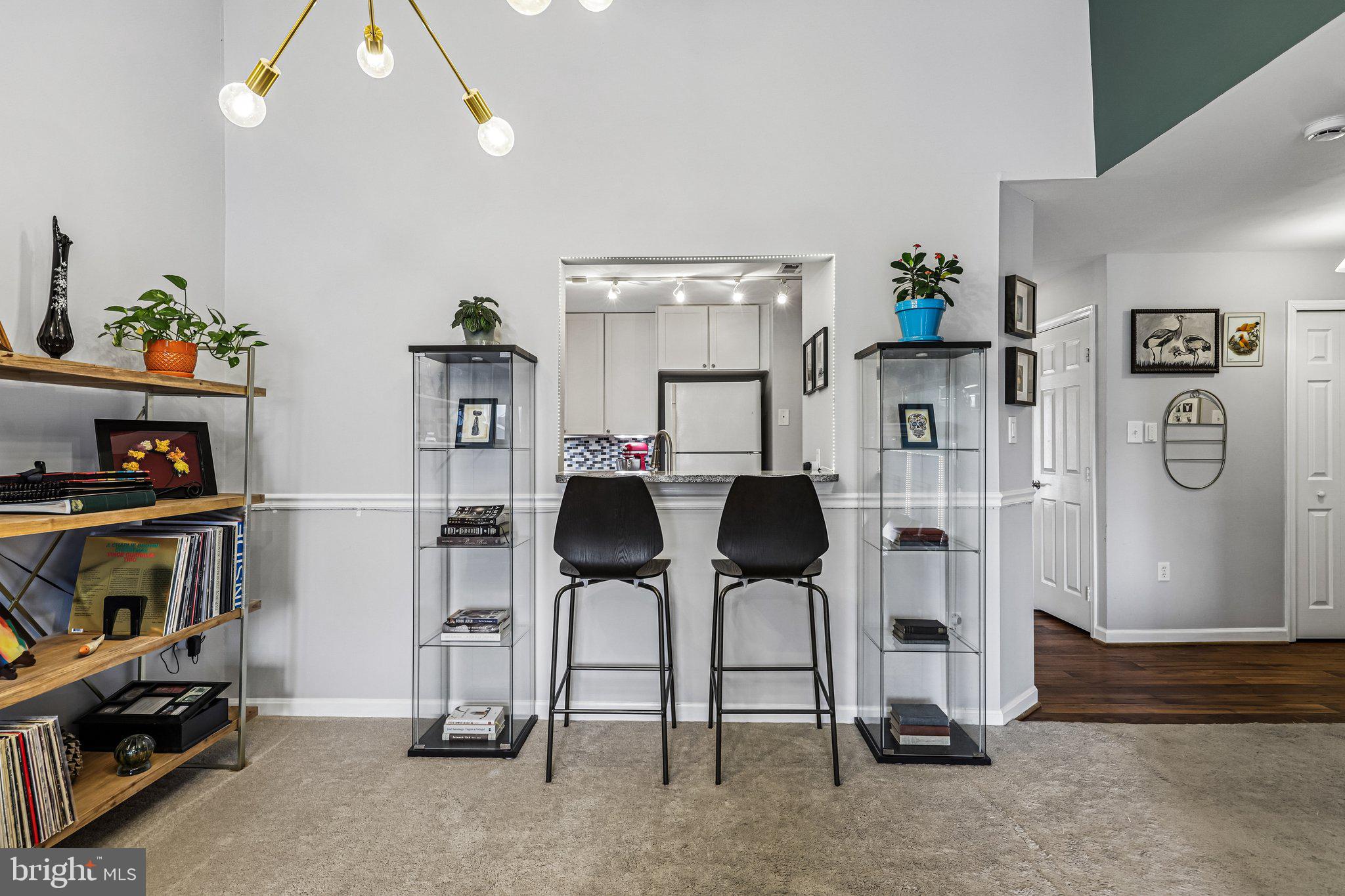 44114 NATALIE TERRACE 302