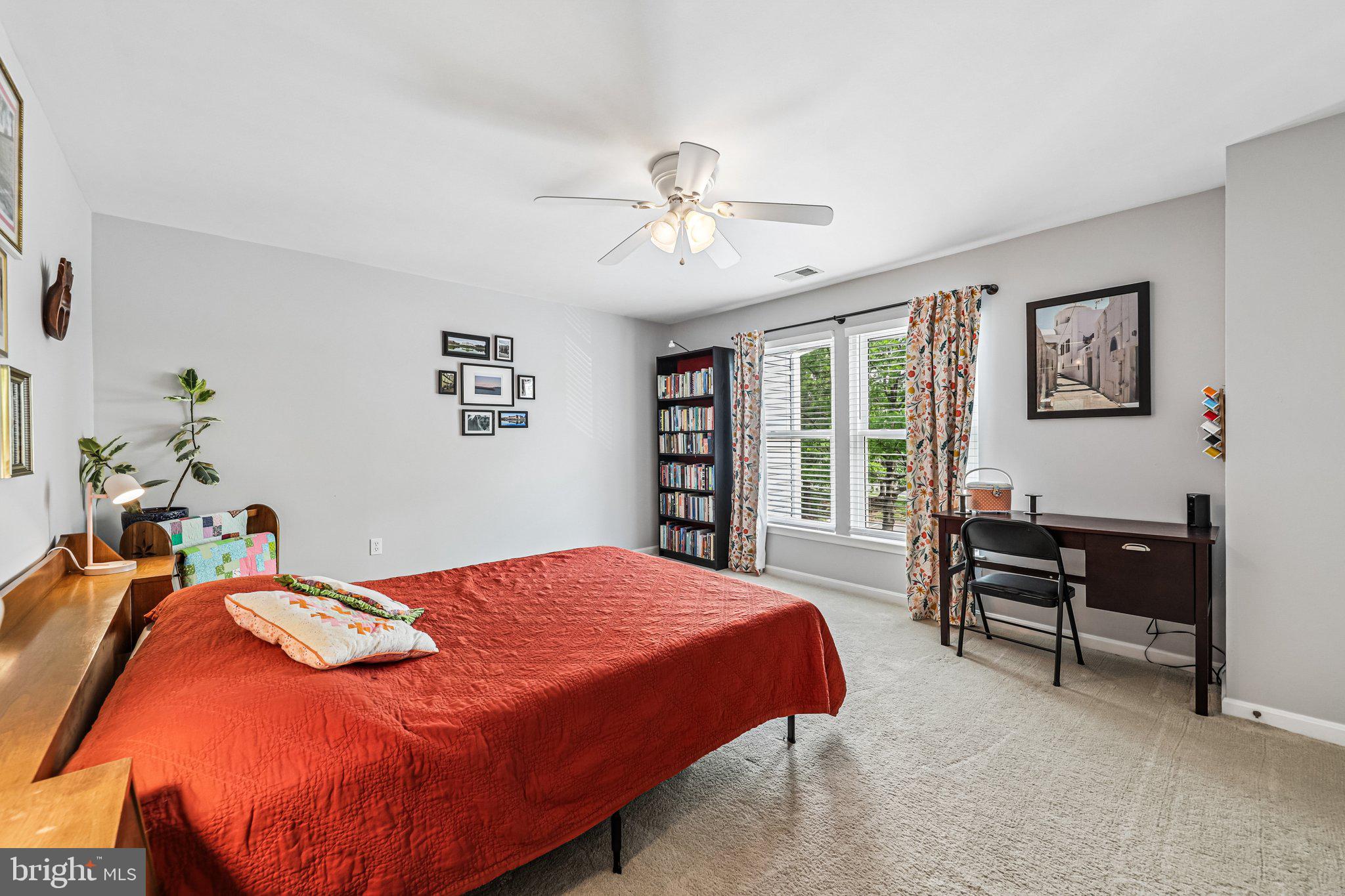ASHBURN VILLAGE - Residential
