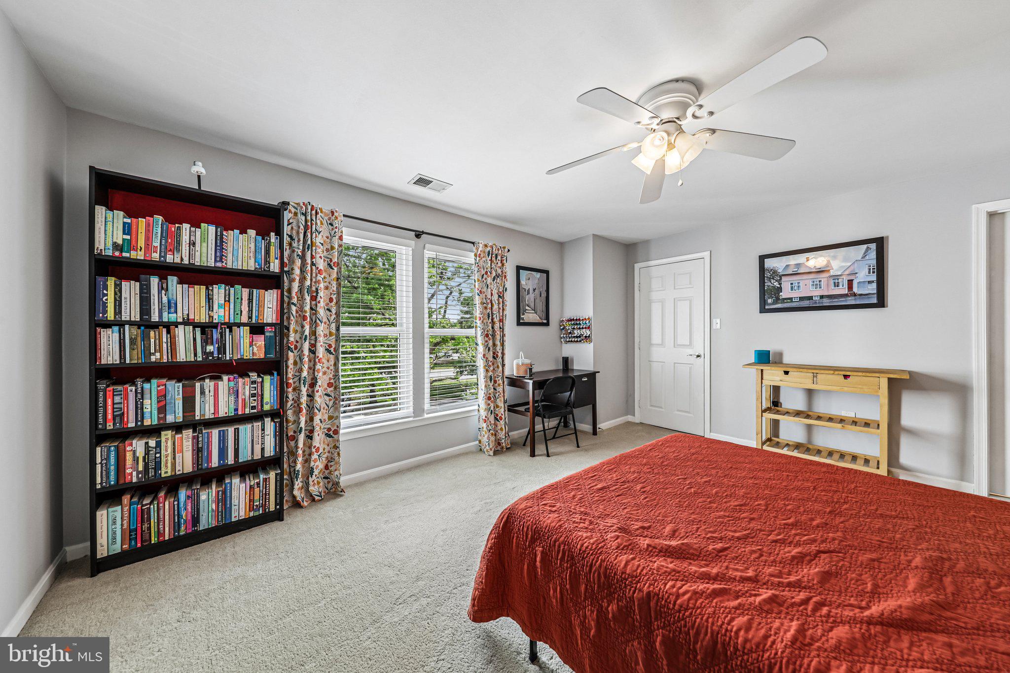 ASHBURN VILLAGE - Residential