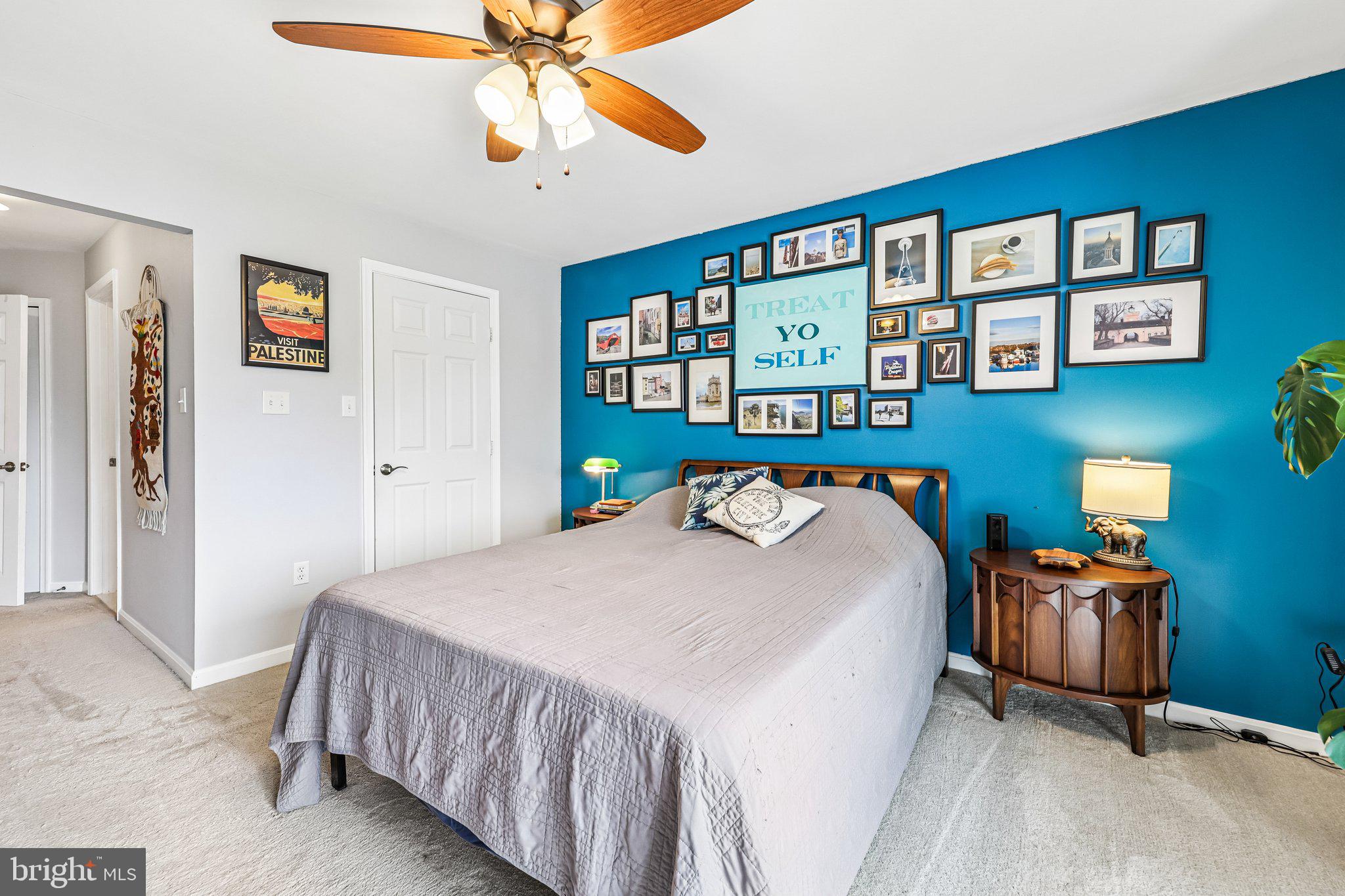 ASHBURN VILLAGE - Residential