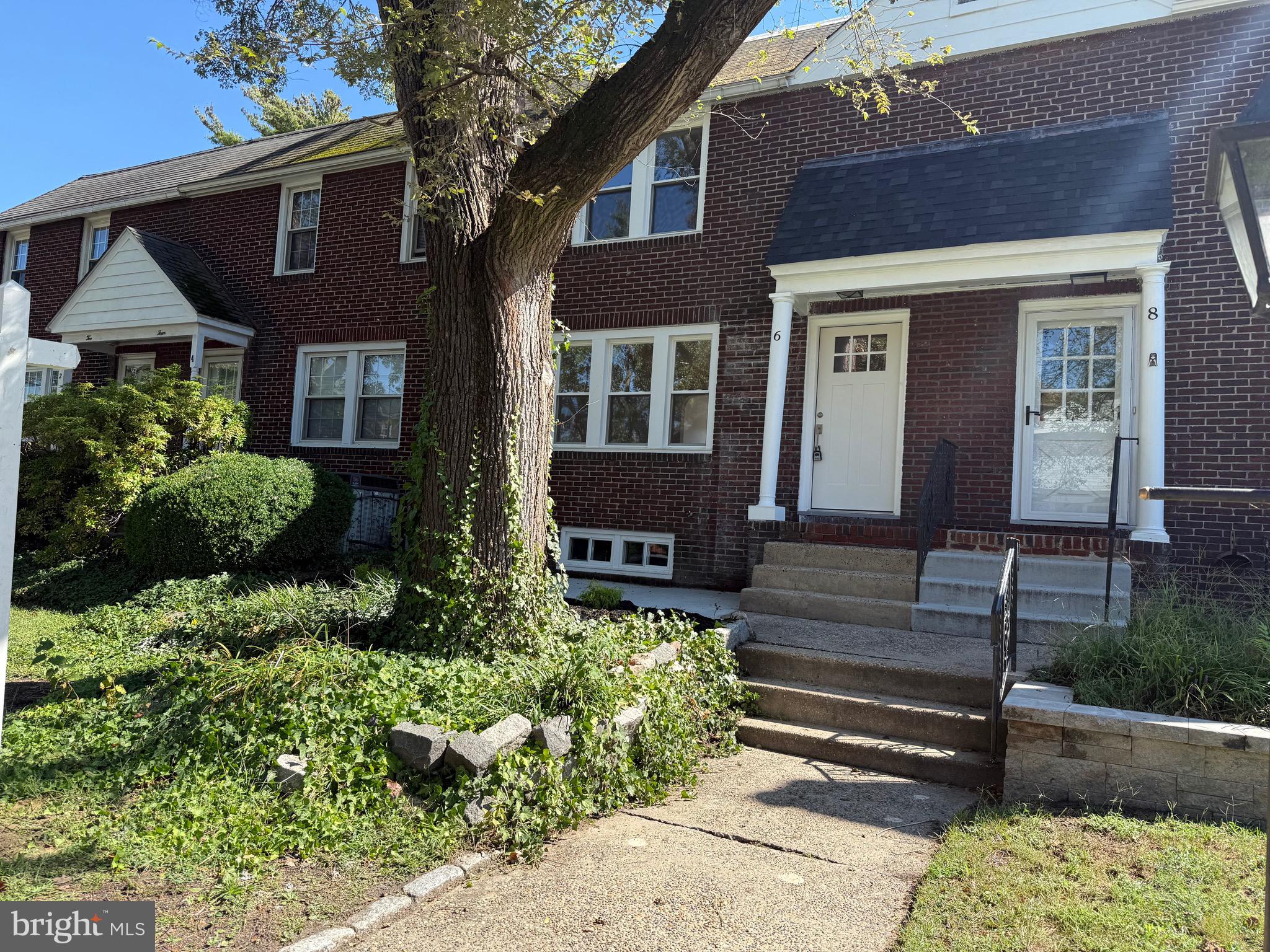 6 W SUMMERFIELD AVENUE