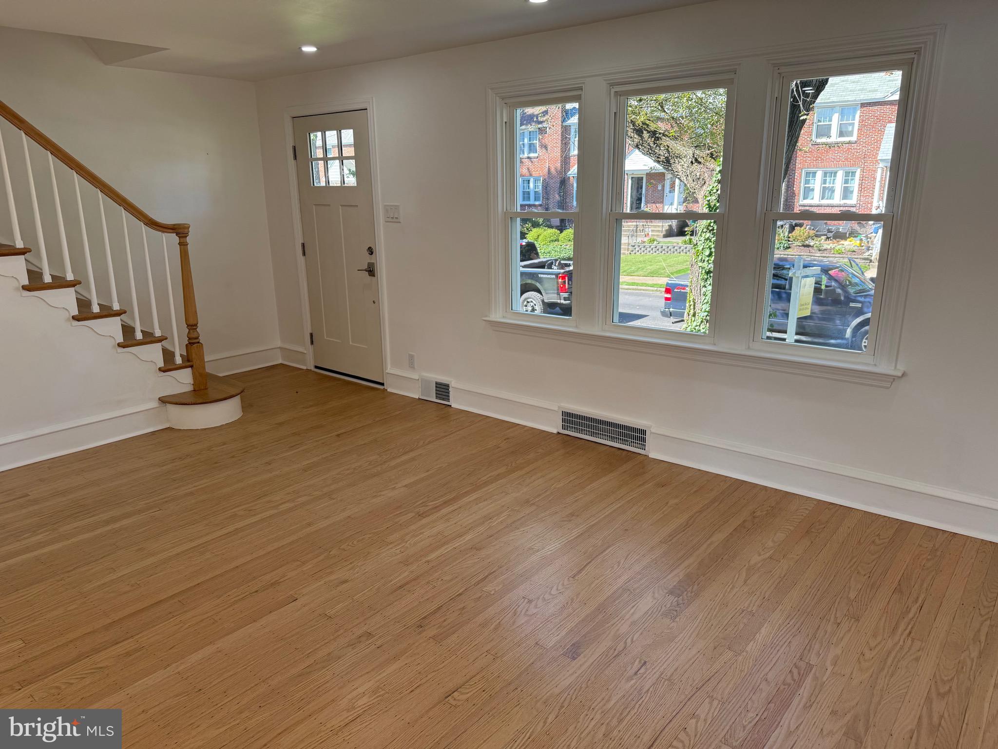 6 W SUMMERFIELD AVENUE