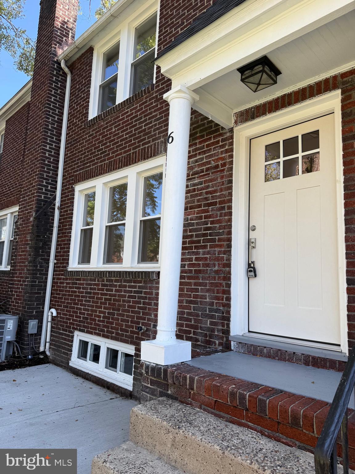 6 W SUMMERFIELD AVENUE