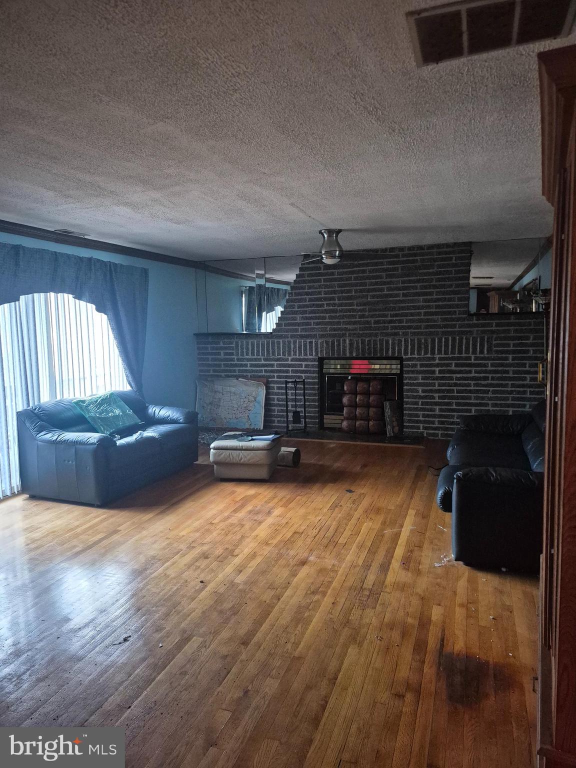 CHARLES G SCHULTZ - Residential